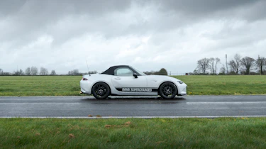 Toyota GR86 v BBR Mazda MX-5