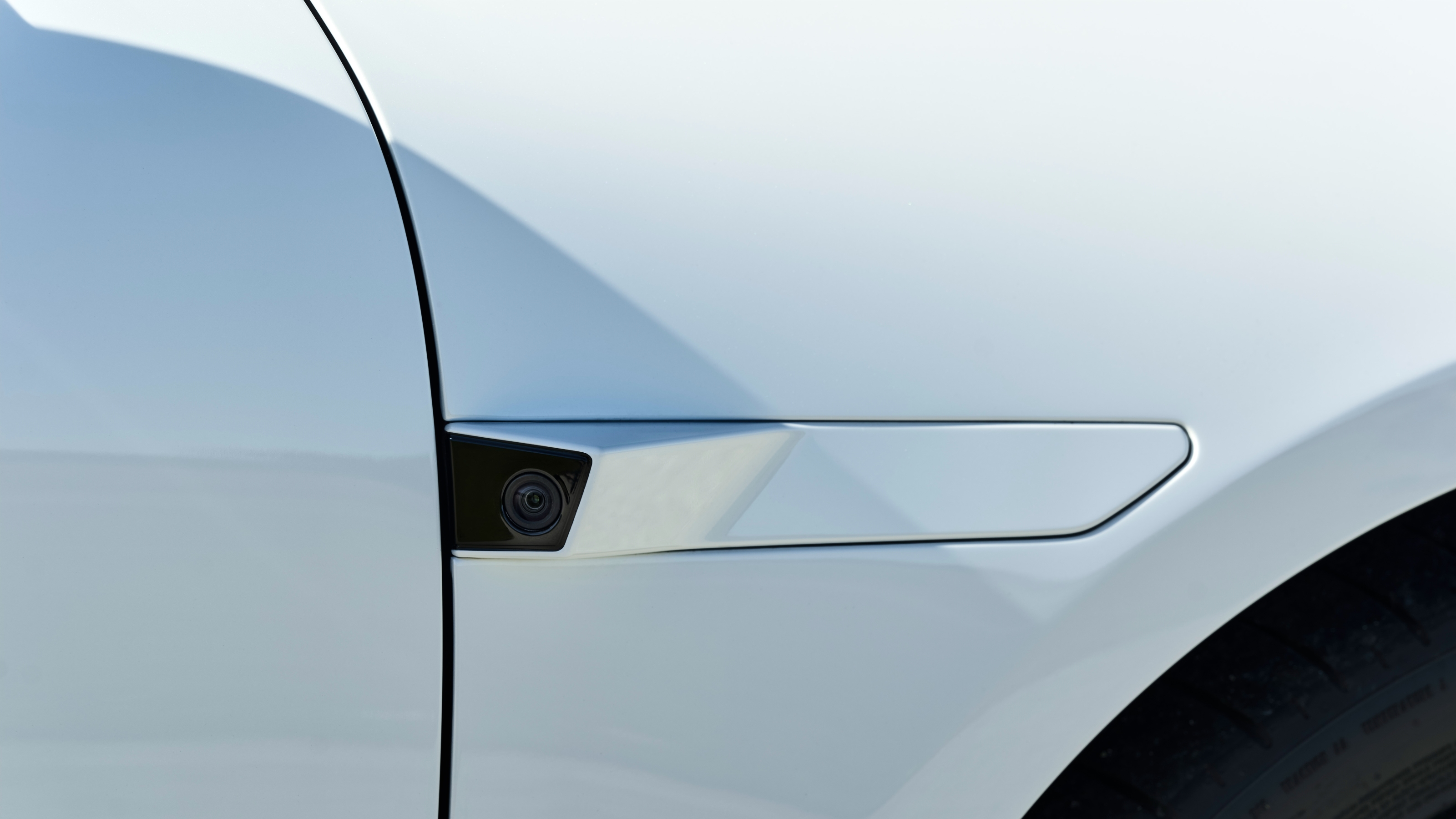 Polestar 4 details