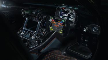 Ginetta Akula – interior
