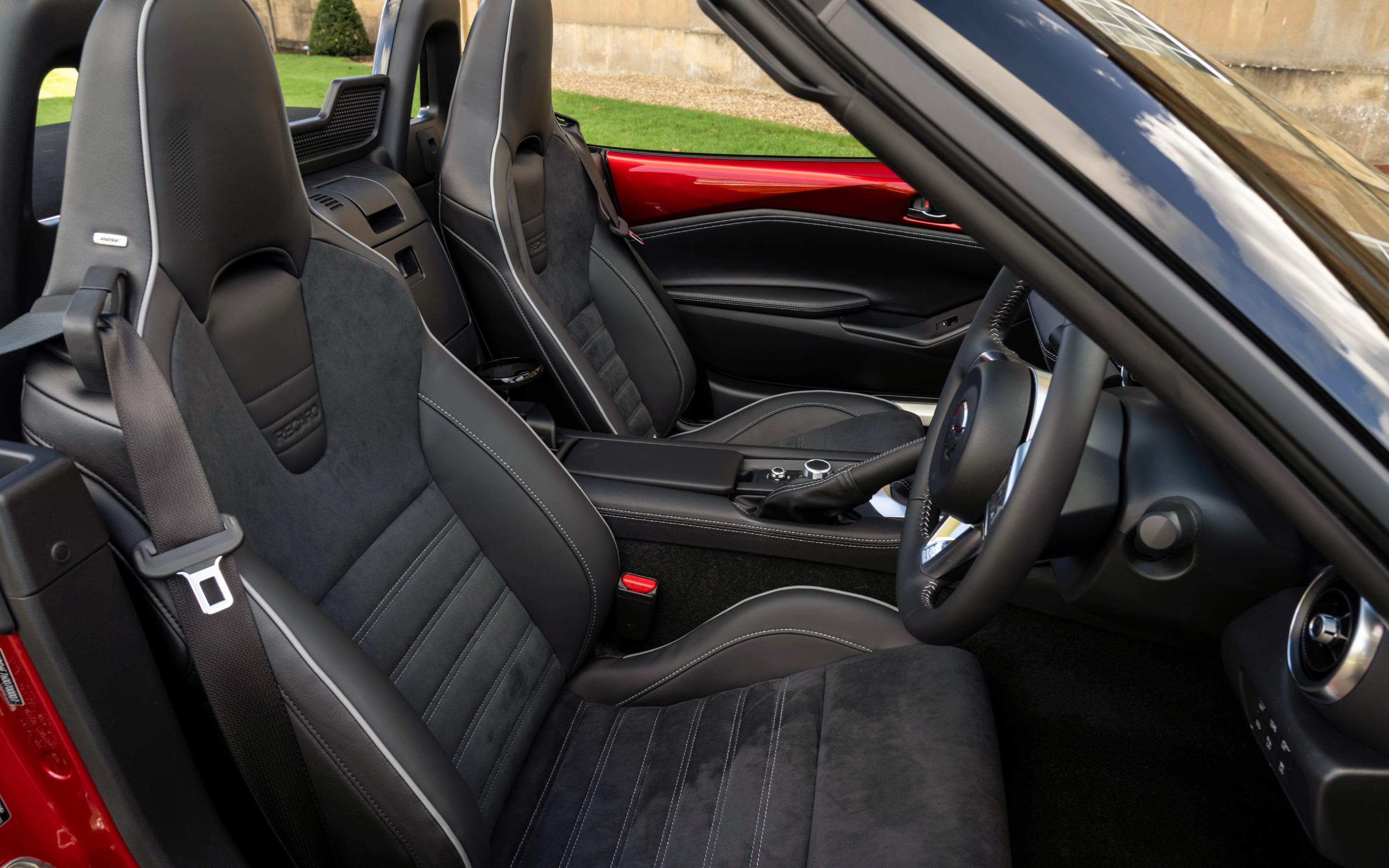 2025 Mazda MX-5 Recaro seats