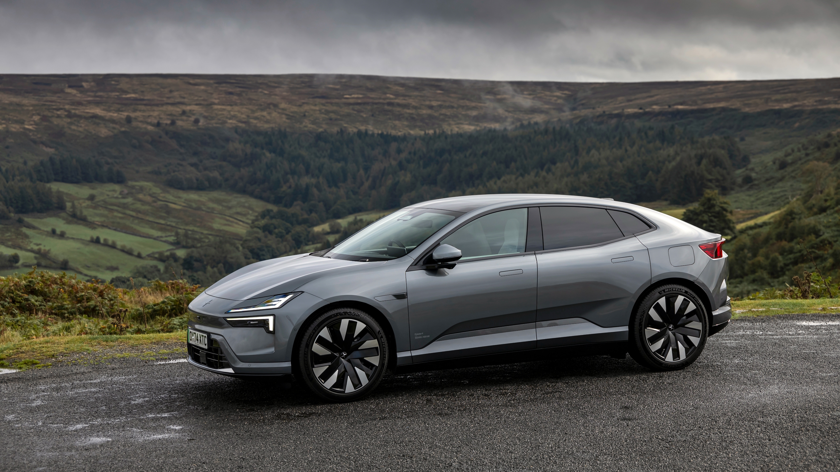 Polestar 4 front
