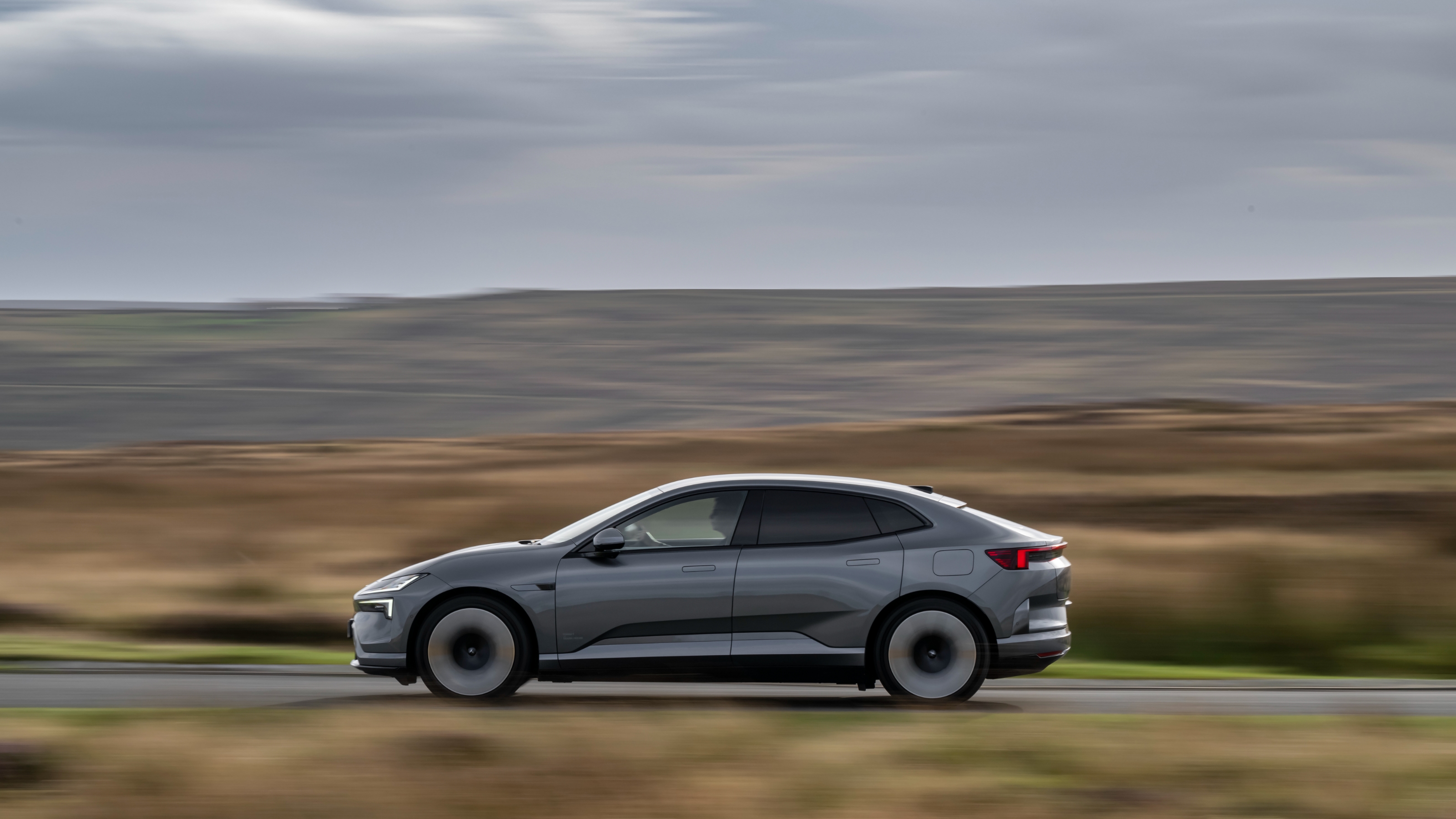 Polestar 4 side