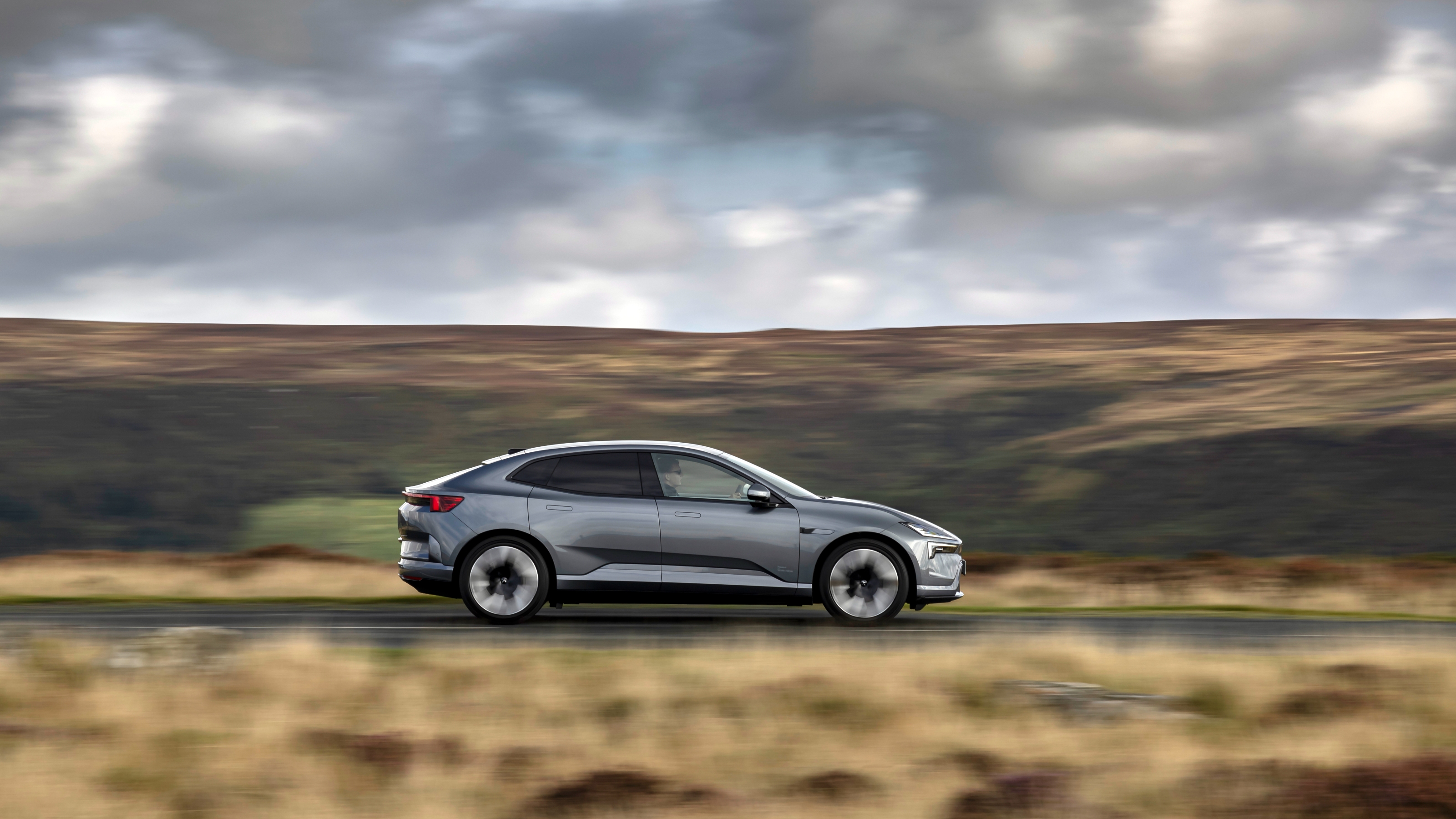 Polestar 4 side