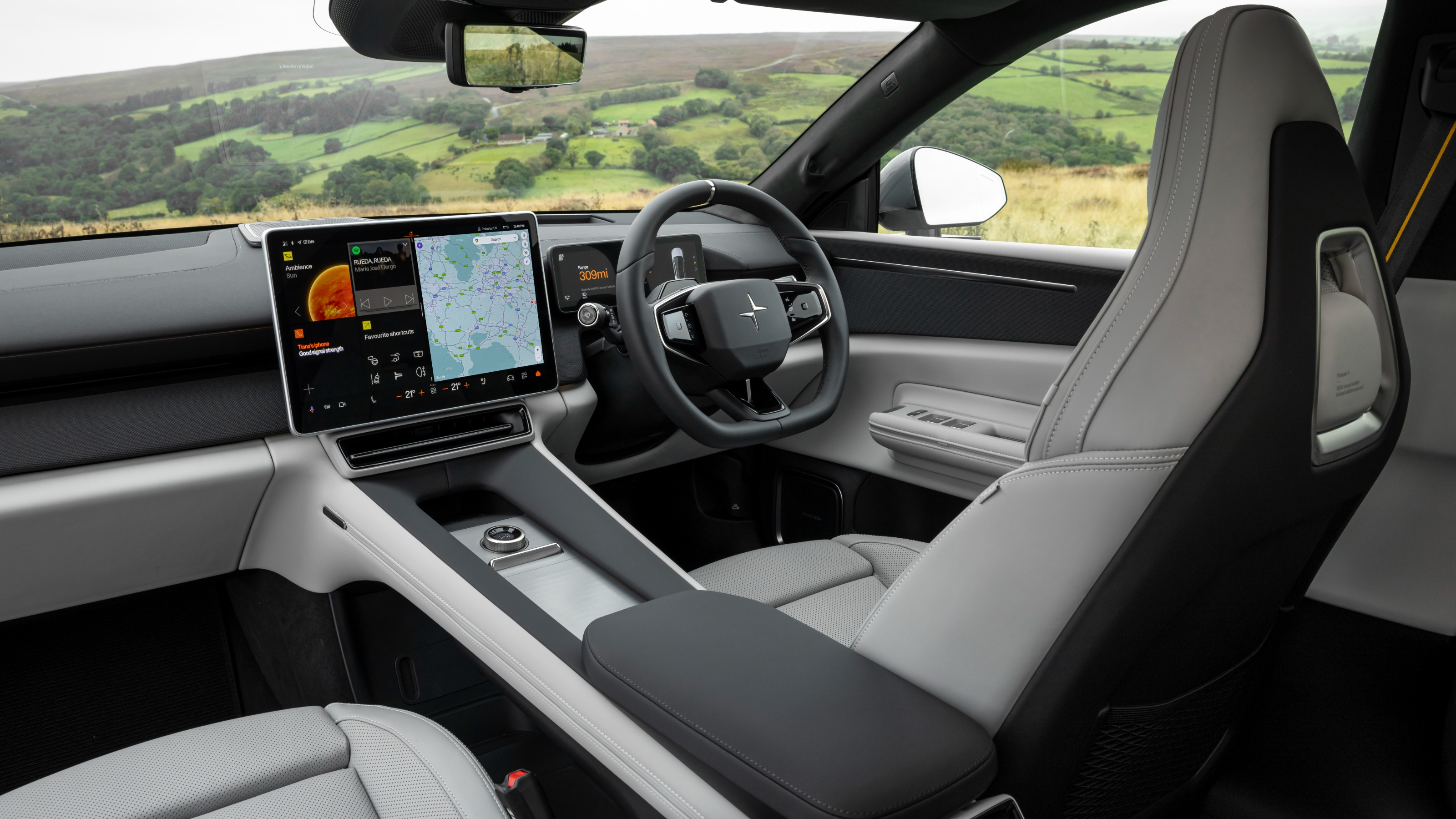 Polestar 4 infotainment