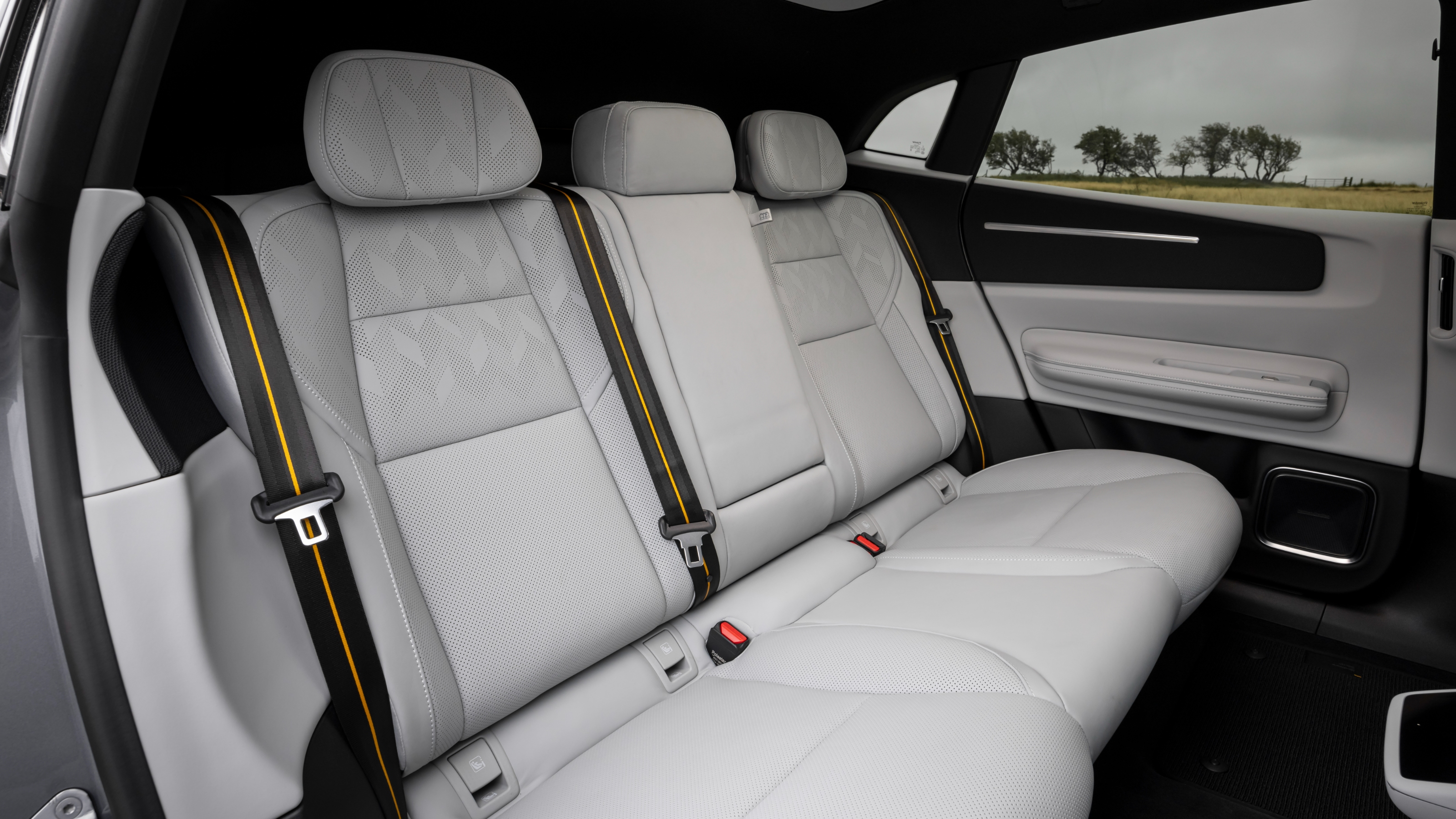 Polestar 4 inside