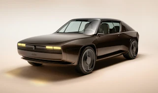 Renault R17 front