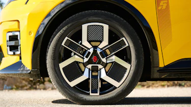 Renault 5 E-Tech - wheel