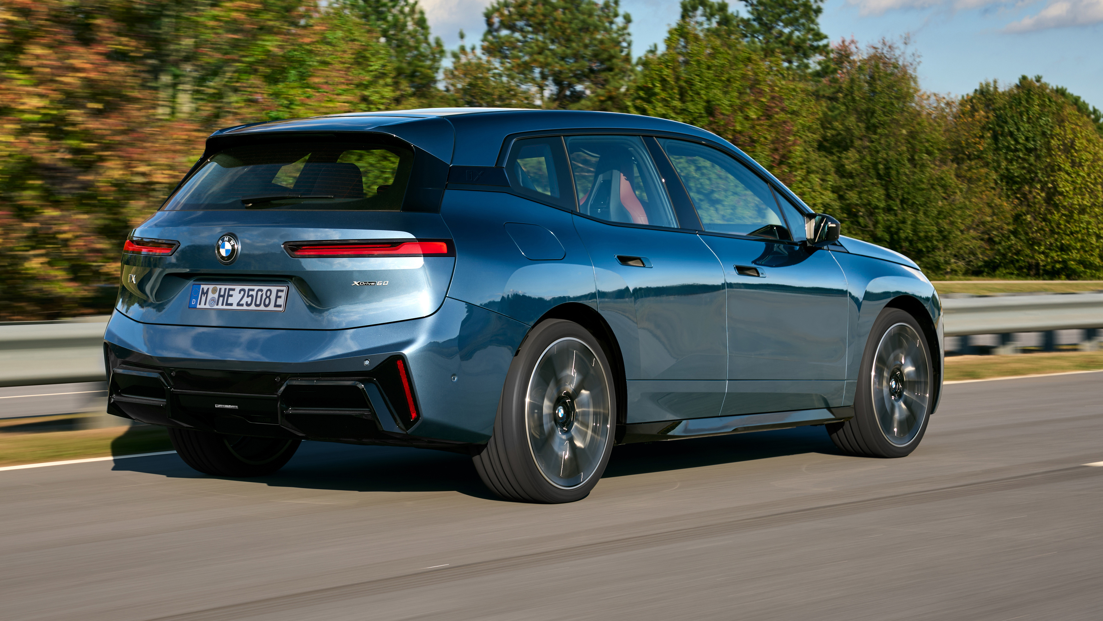 2025 BMW iX