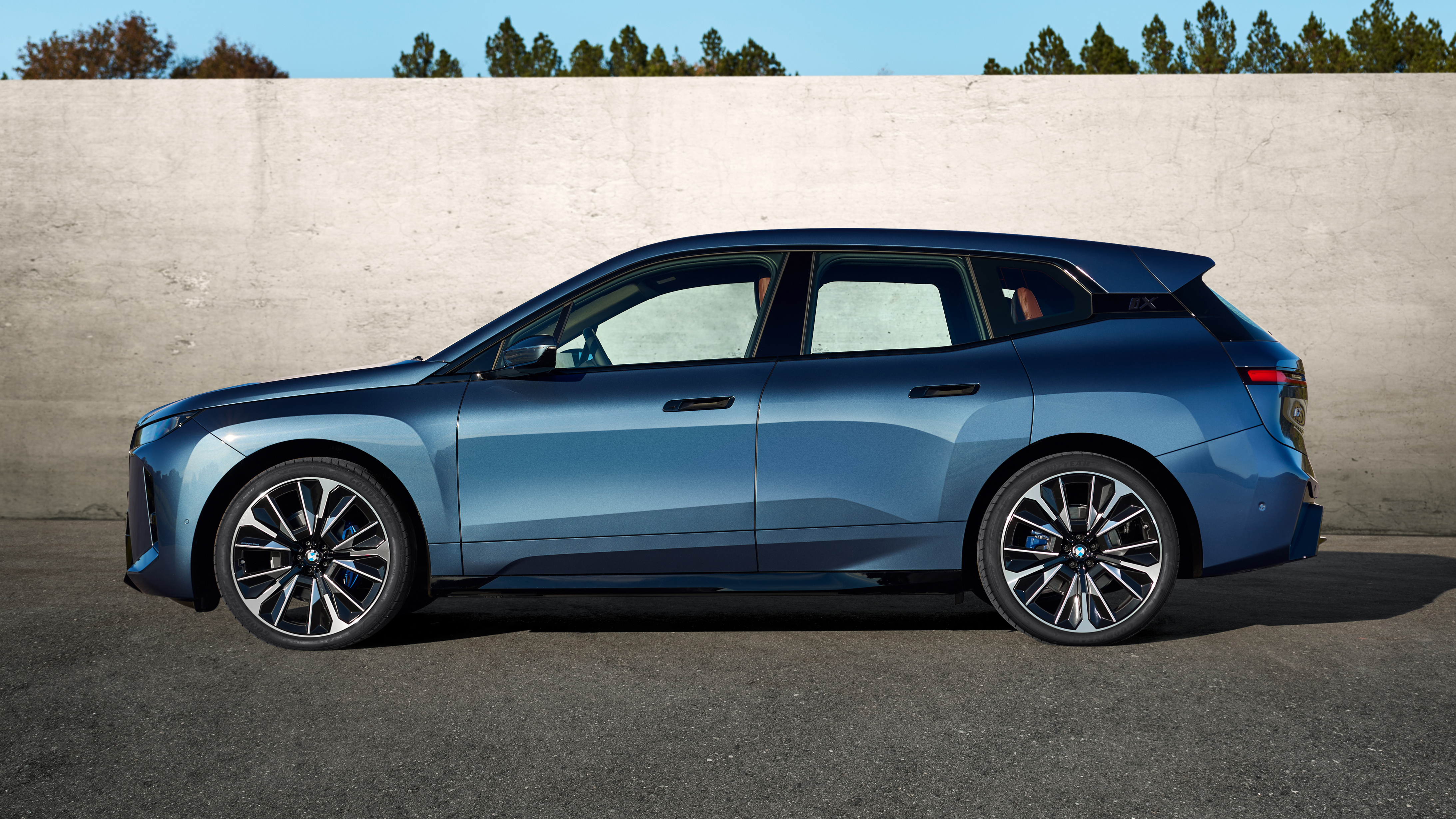 2025 BMW iX