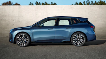 2025 BMW iX
