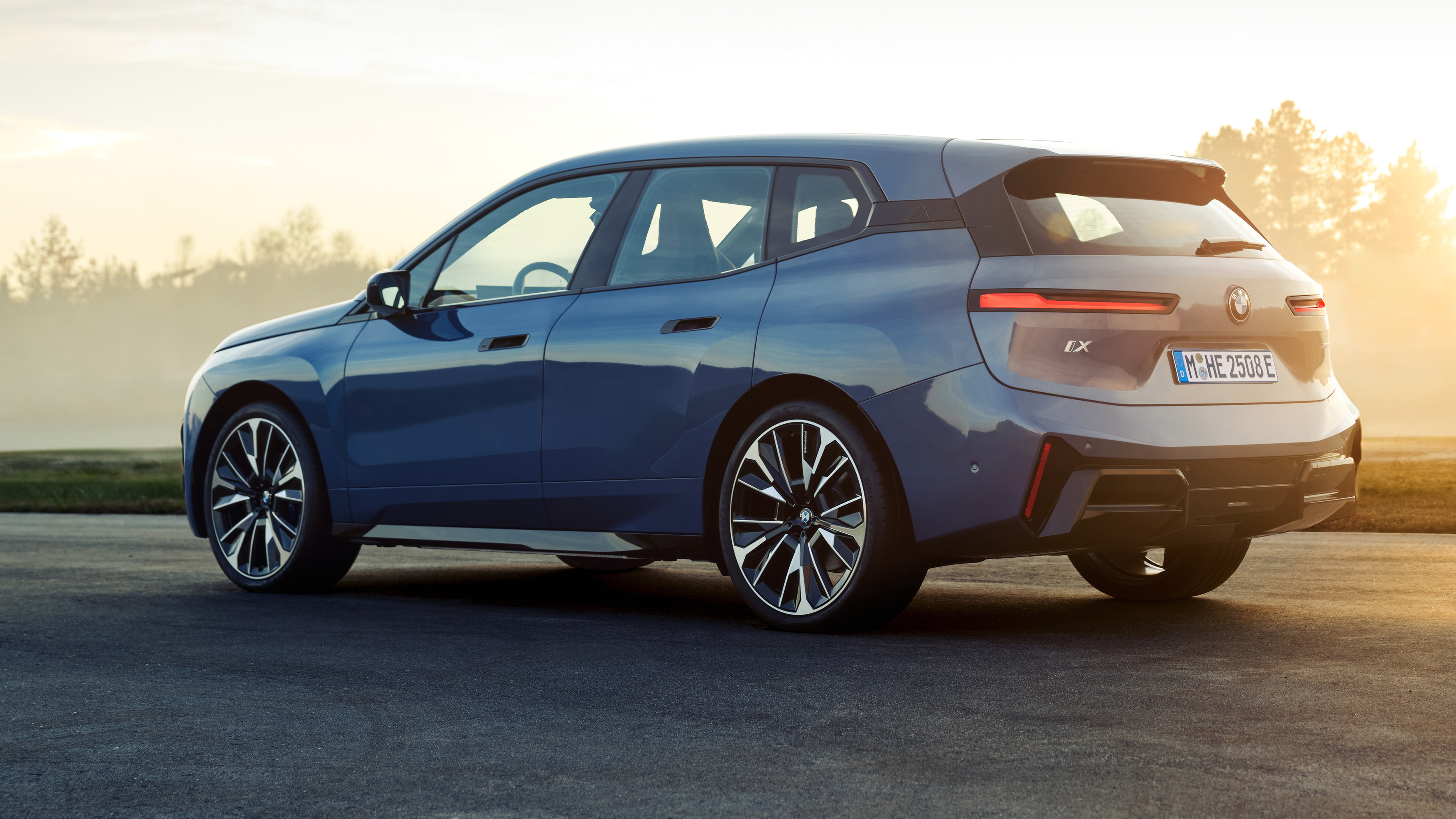2025 BMW iX