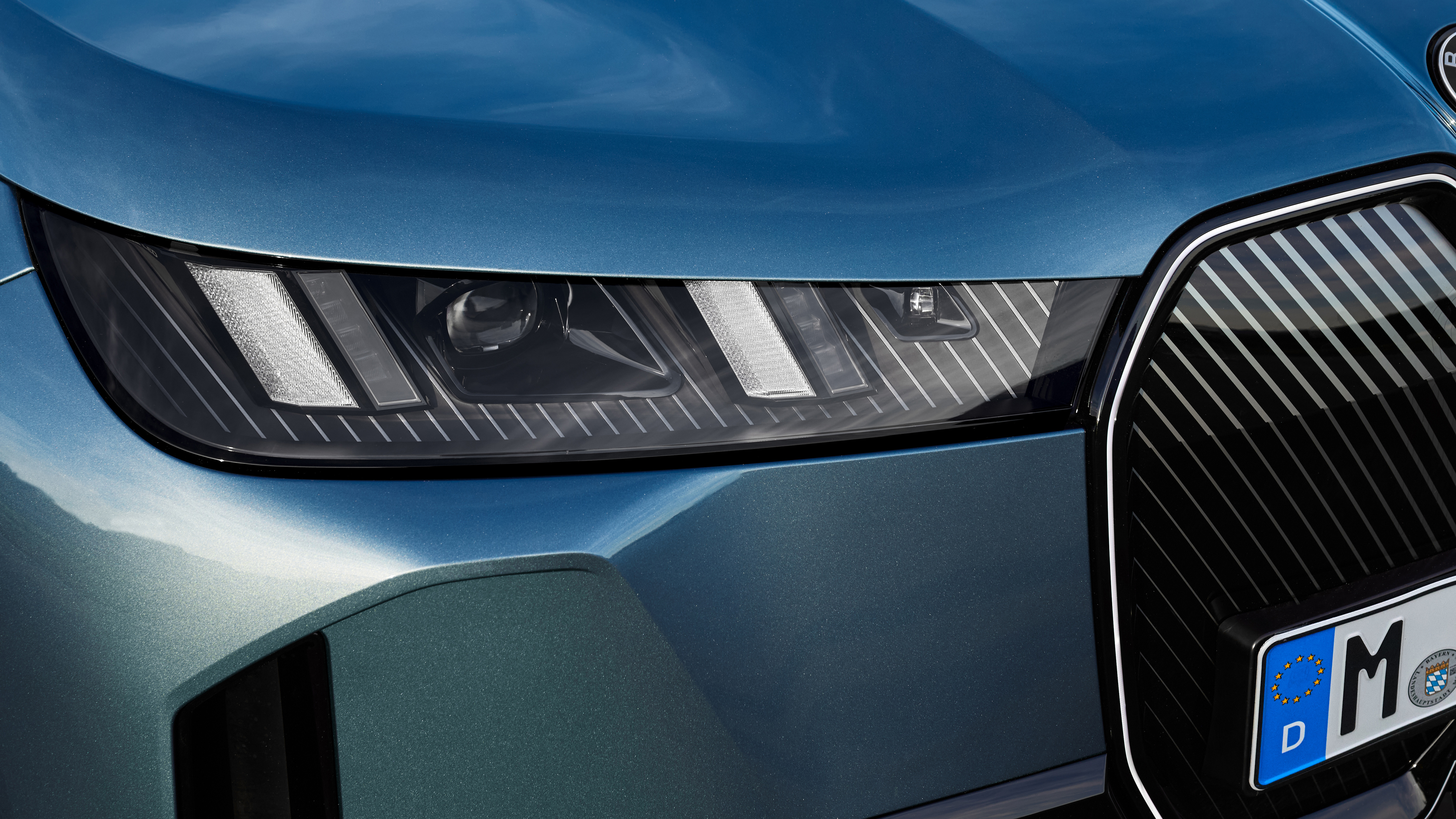 2025 BMW iX