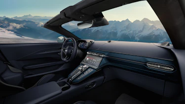 Aston Martin Vantage Roadster – interior