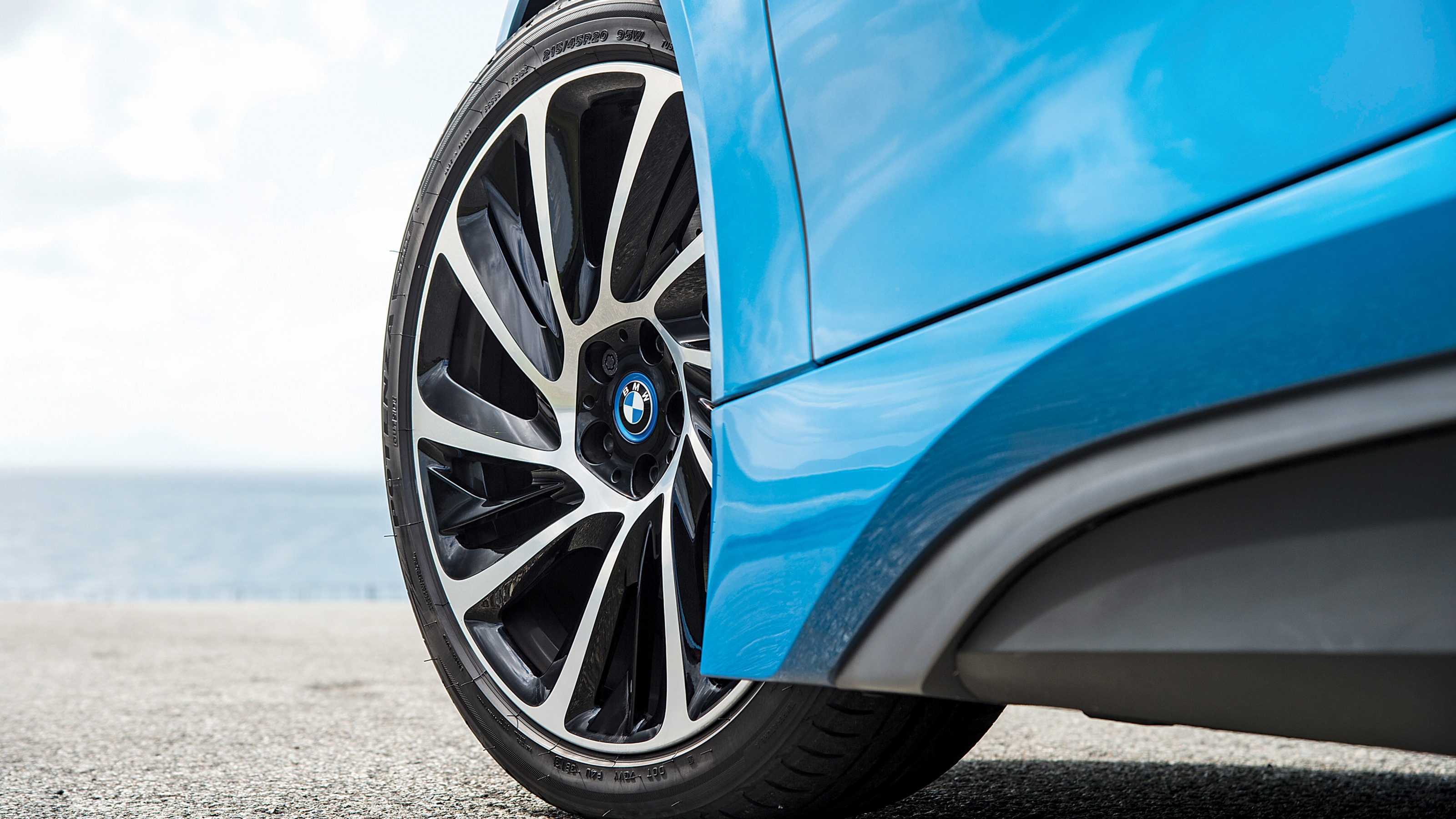 BMW i8 wheels