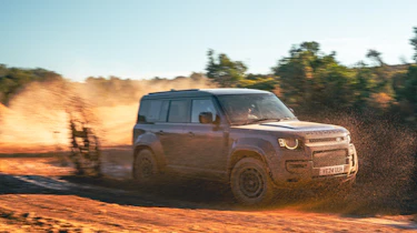 Land Rover Defender OCTA offroad