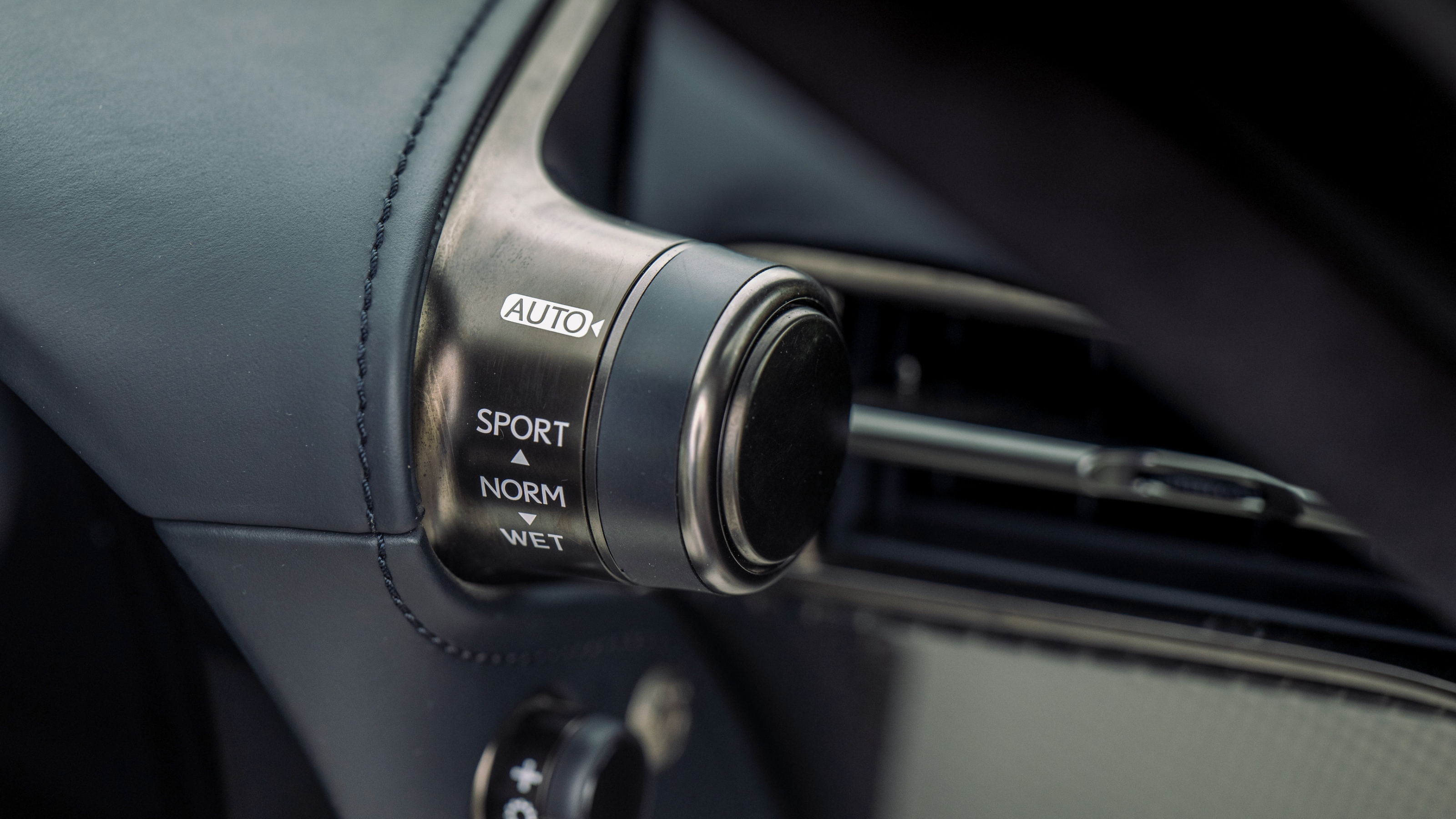 Lexus LFA details
