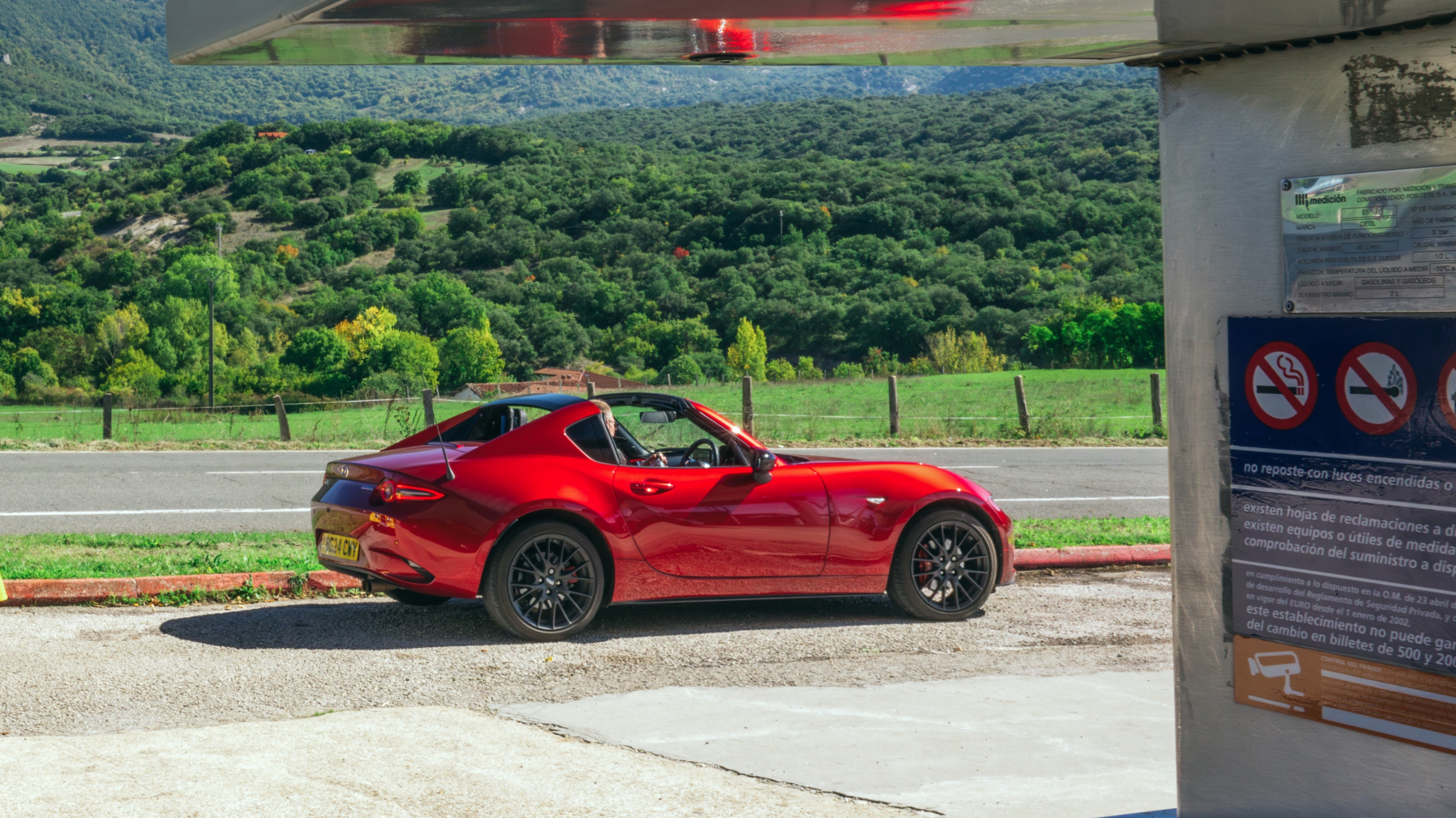 Mazda MX-5 RF rear