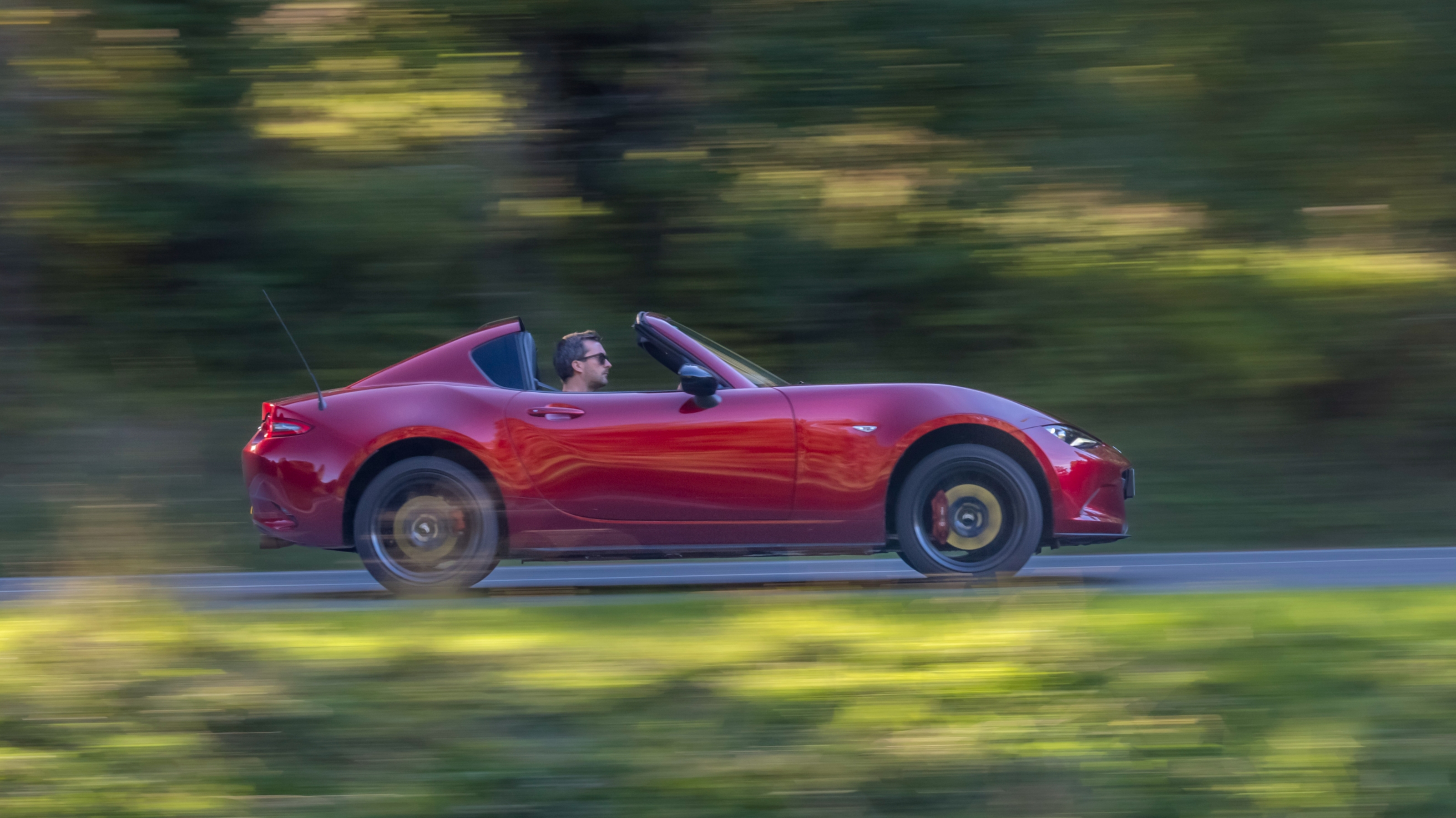 Mazda MX-5 RF side