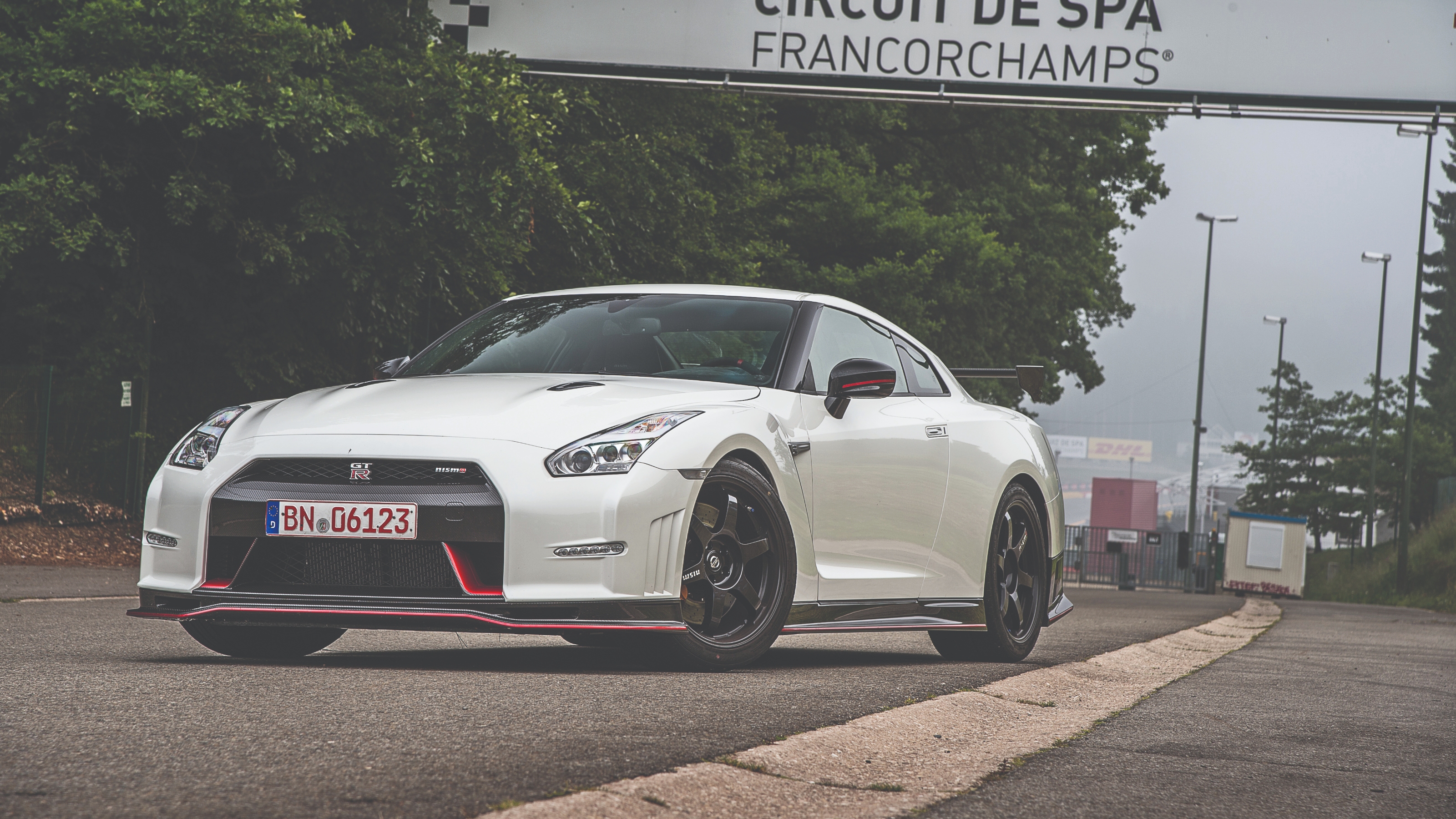 Nissan GT-R Nismo 2015 front