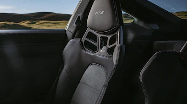 Porsche 911 Carrera GTS T-Hybrid – seat