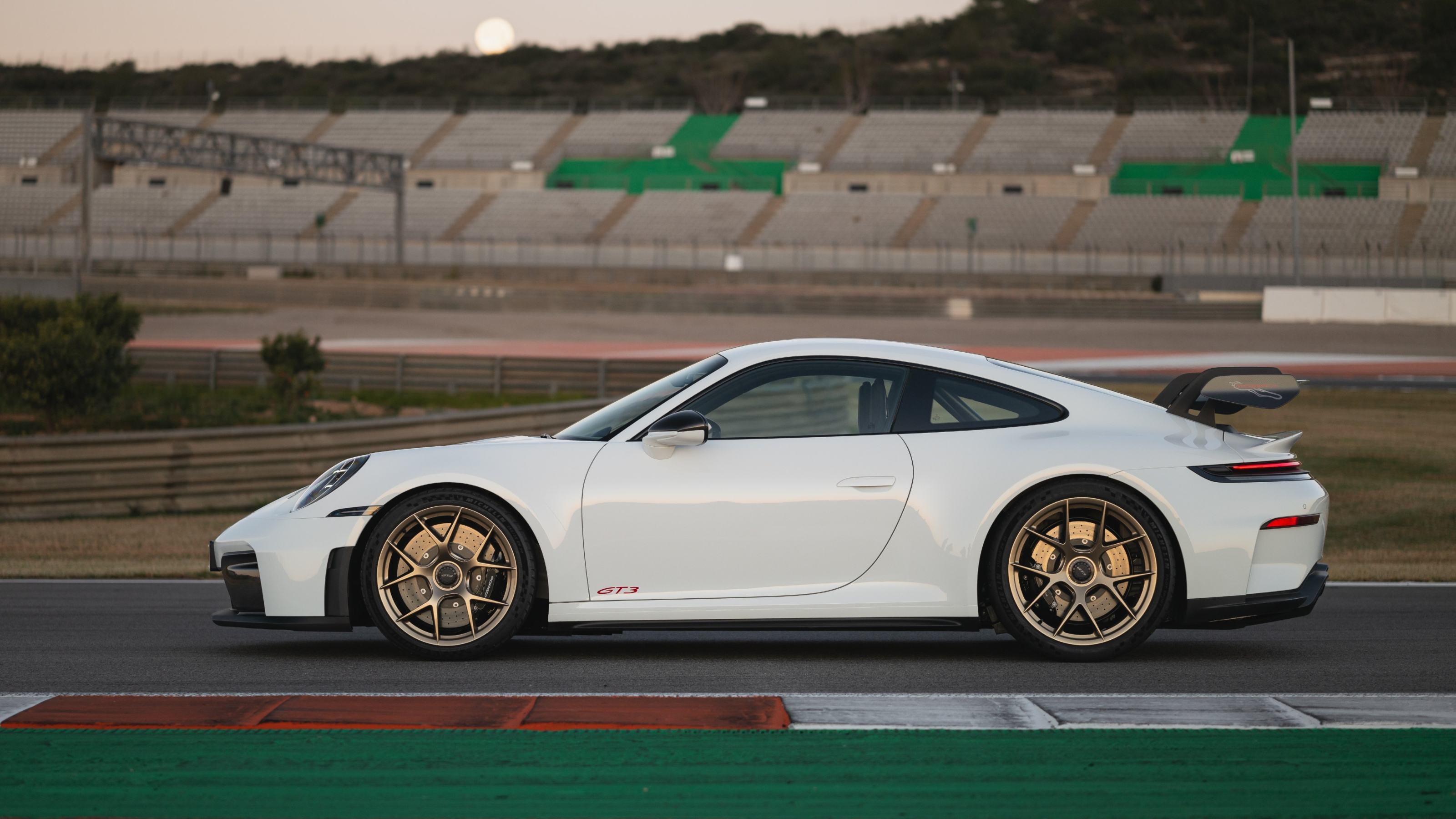2025 Porsche 911 GT3 side