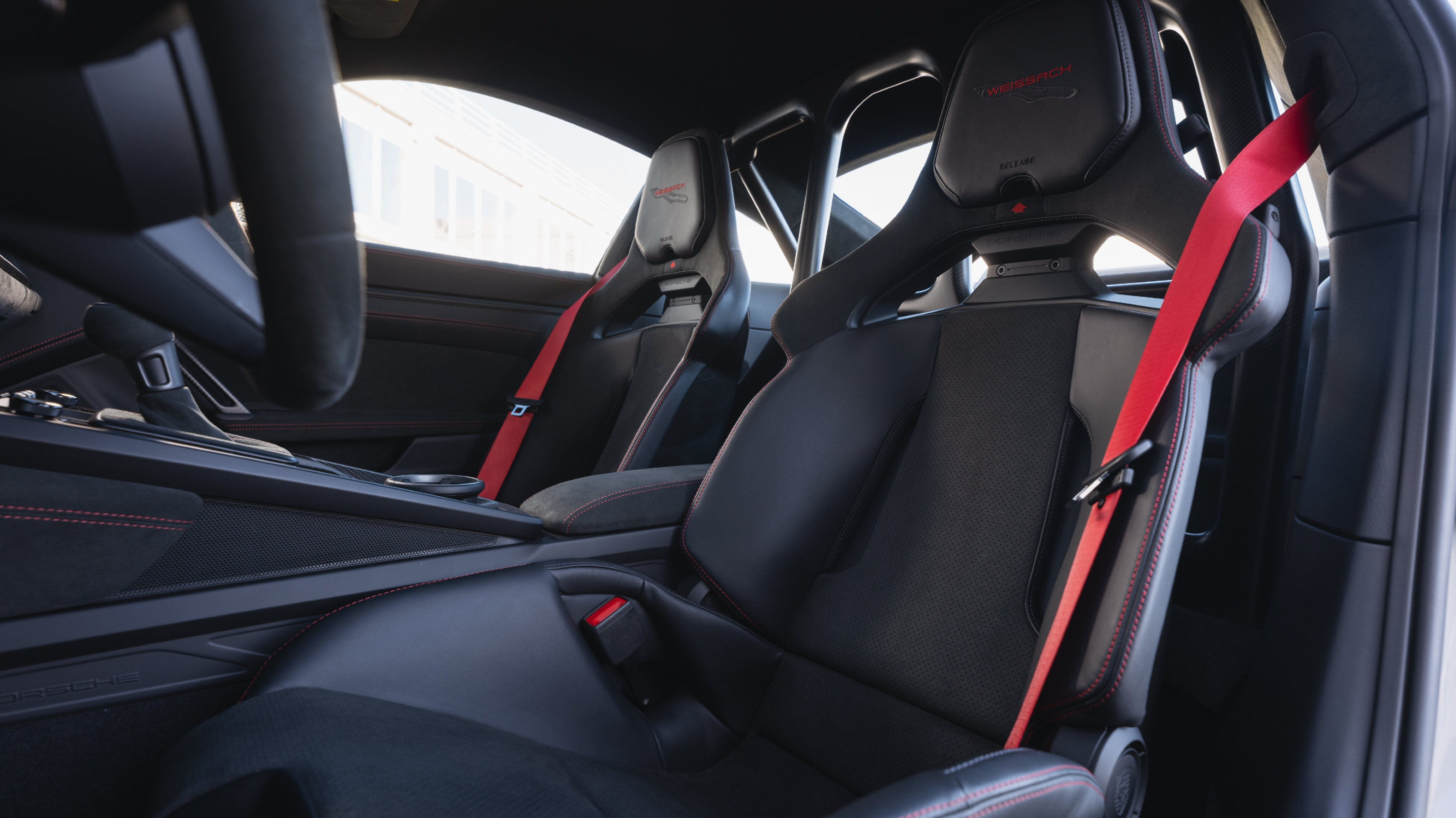 2025 Porsche 911 GT3 seats
