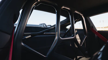 2025 Porsche 911 GT3 roll cage