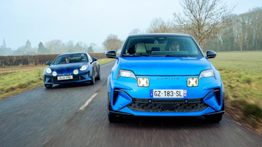 Alpine A290 v Alpine A110