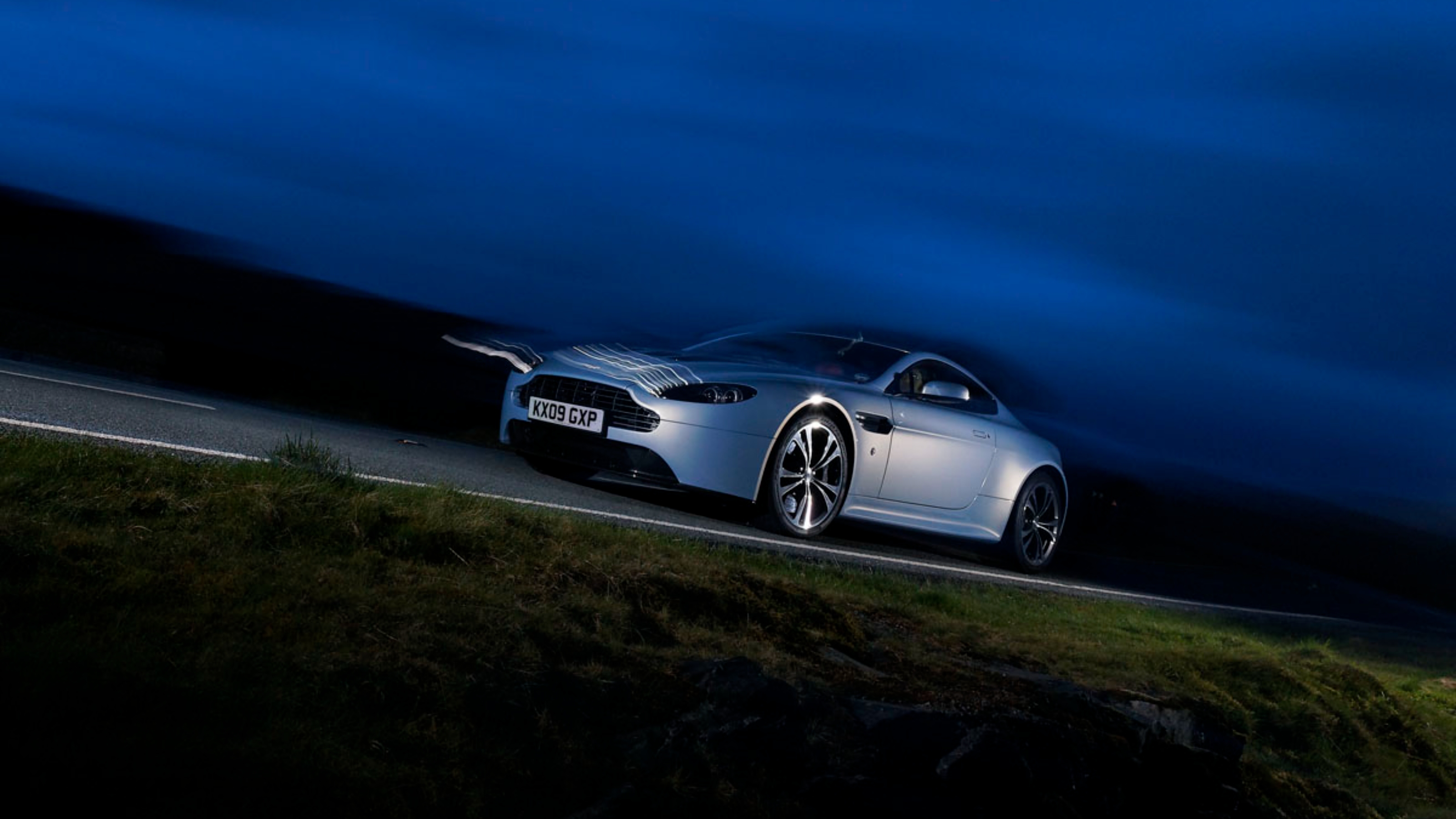 Aston Martin V12 Vantage front
