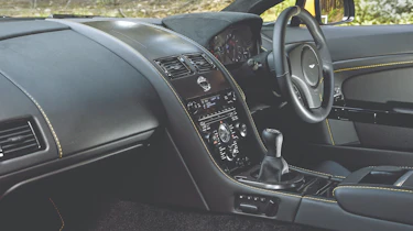 Aston Martin V8 Vantage interior