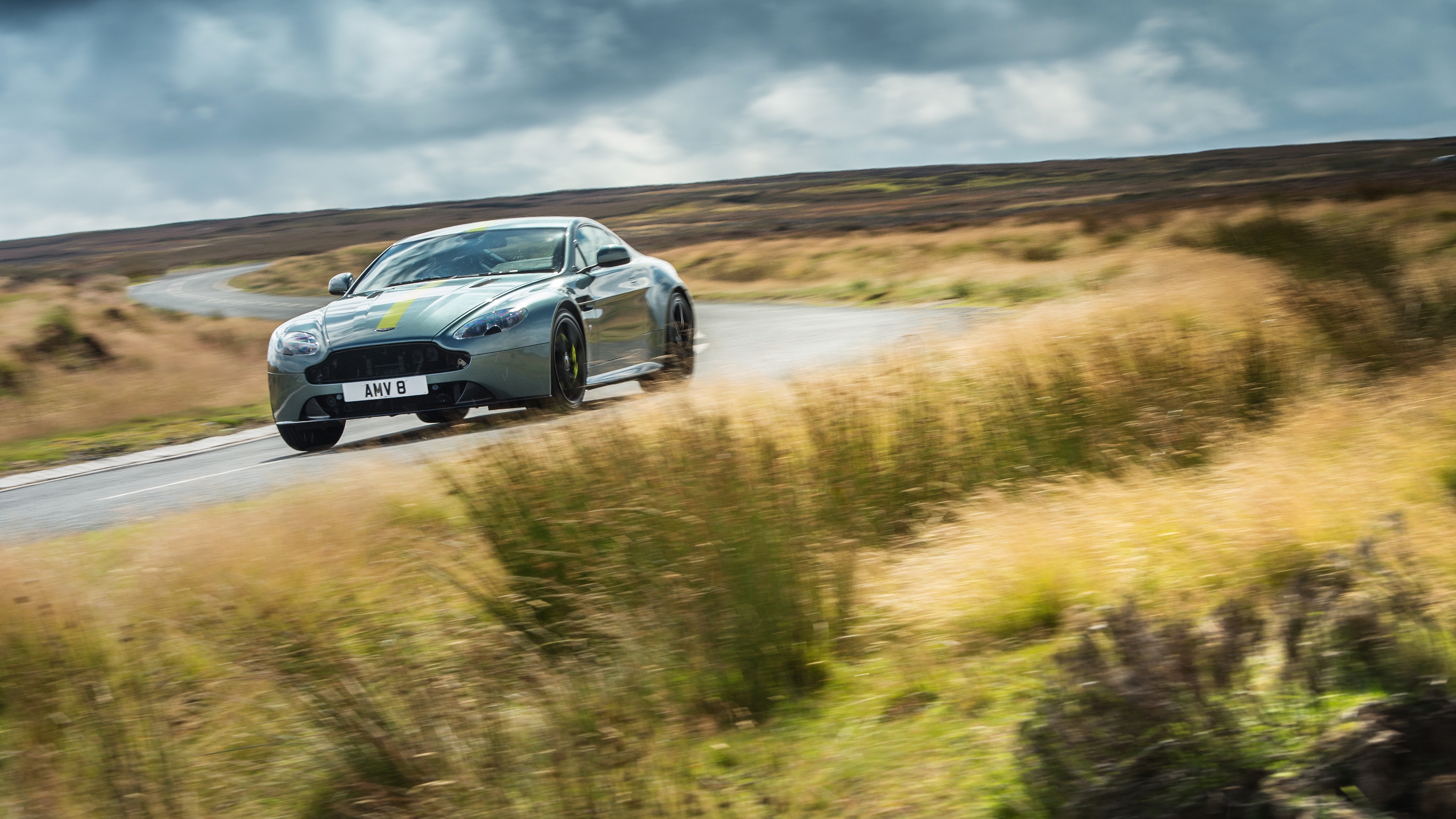 Aston Martin V8 Vantage front