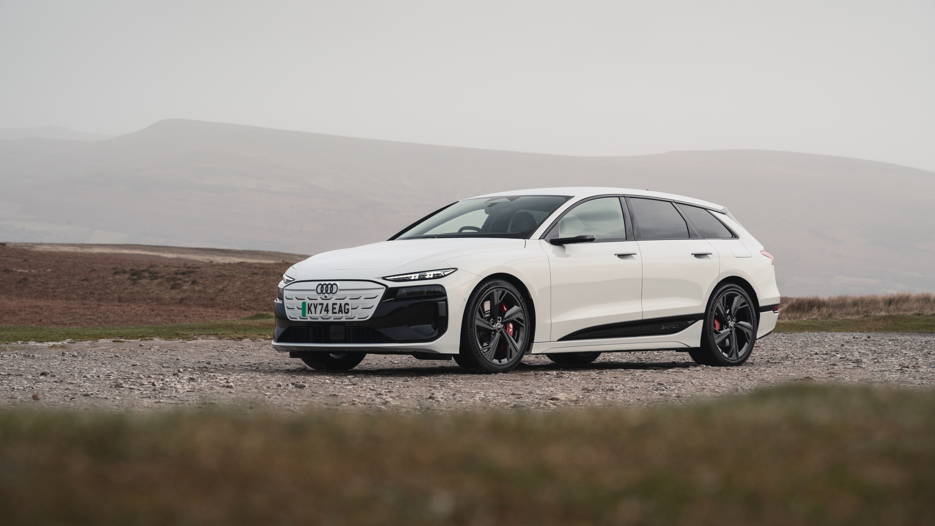 Audi S6 e-tron front