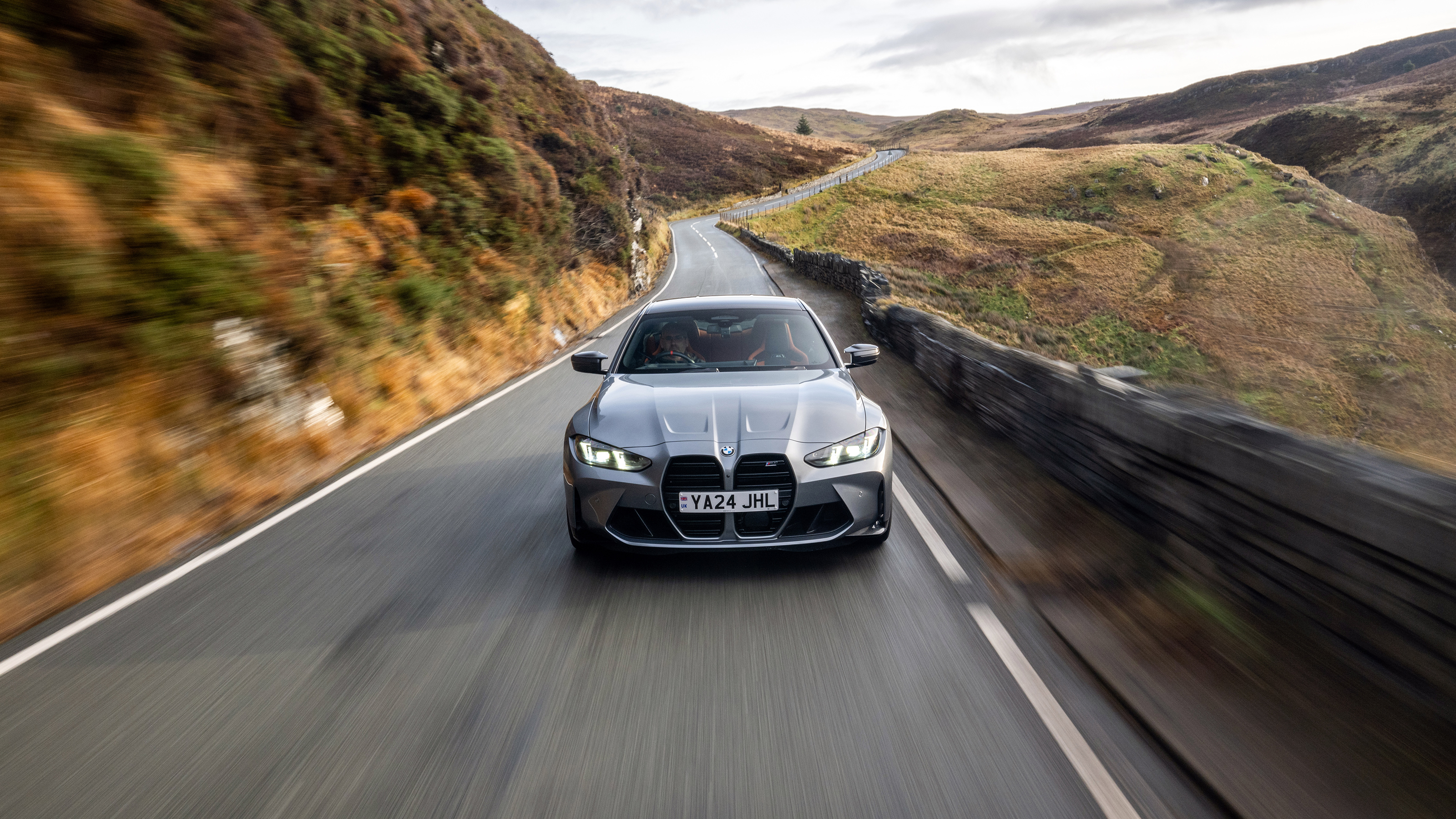 BMW M4 – front