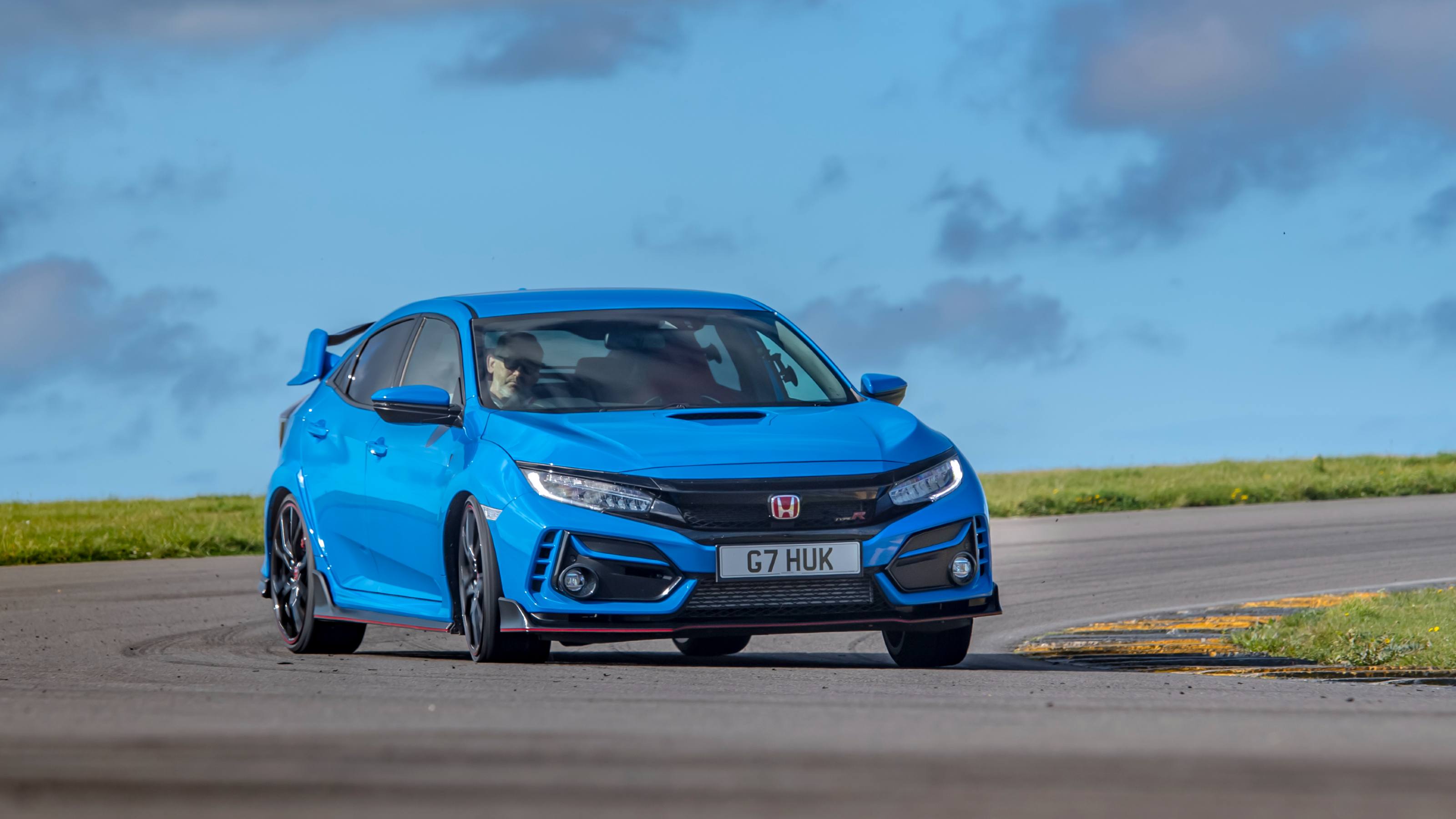 Honda Civic Type R FK8 front