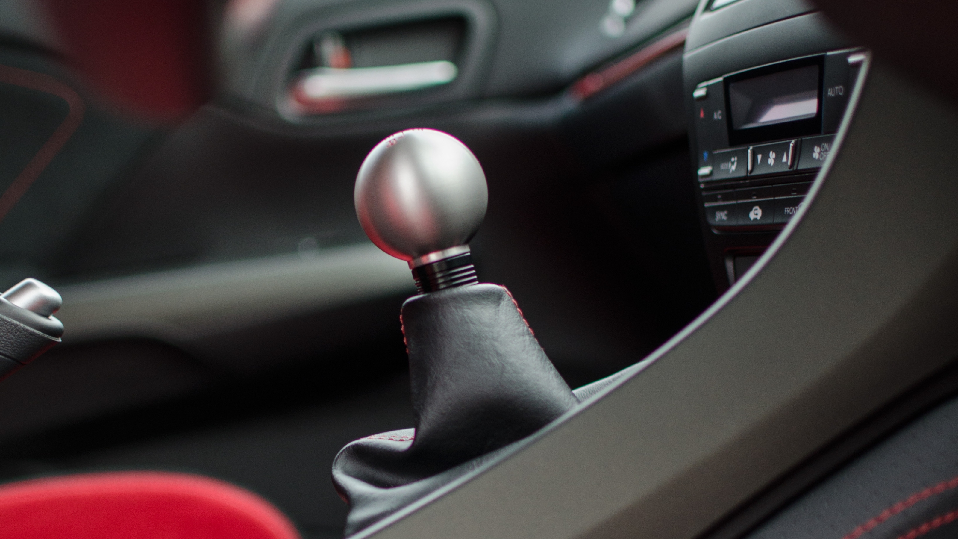 Honda Civic Type R FK2 details