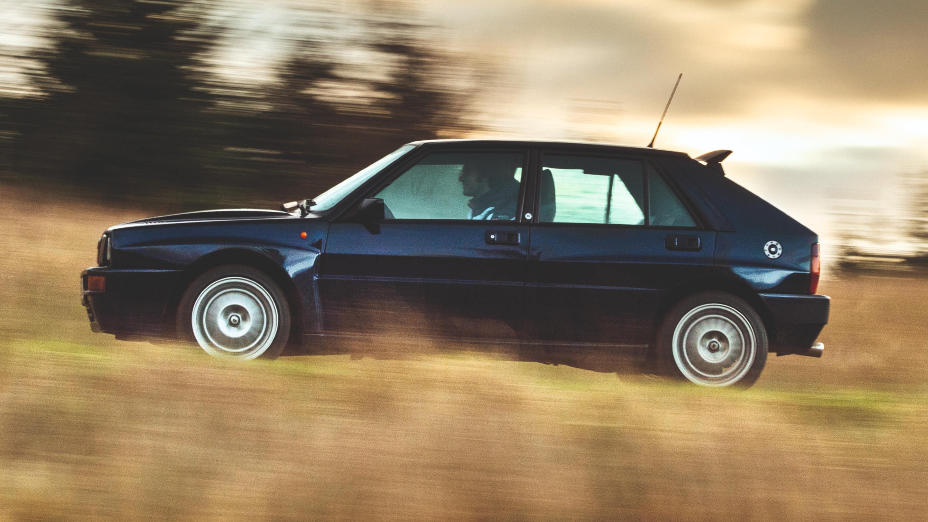 Lancia Delta Integrale side