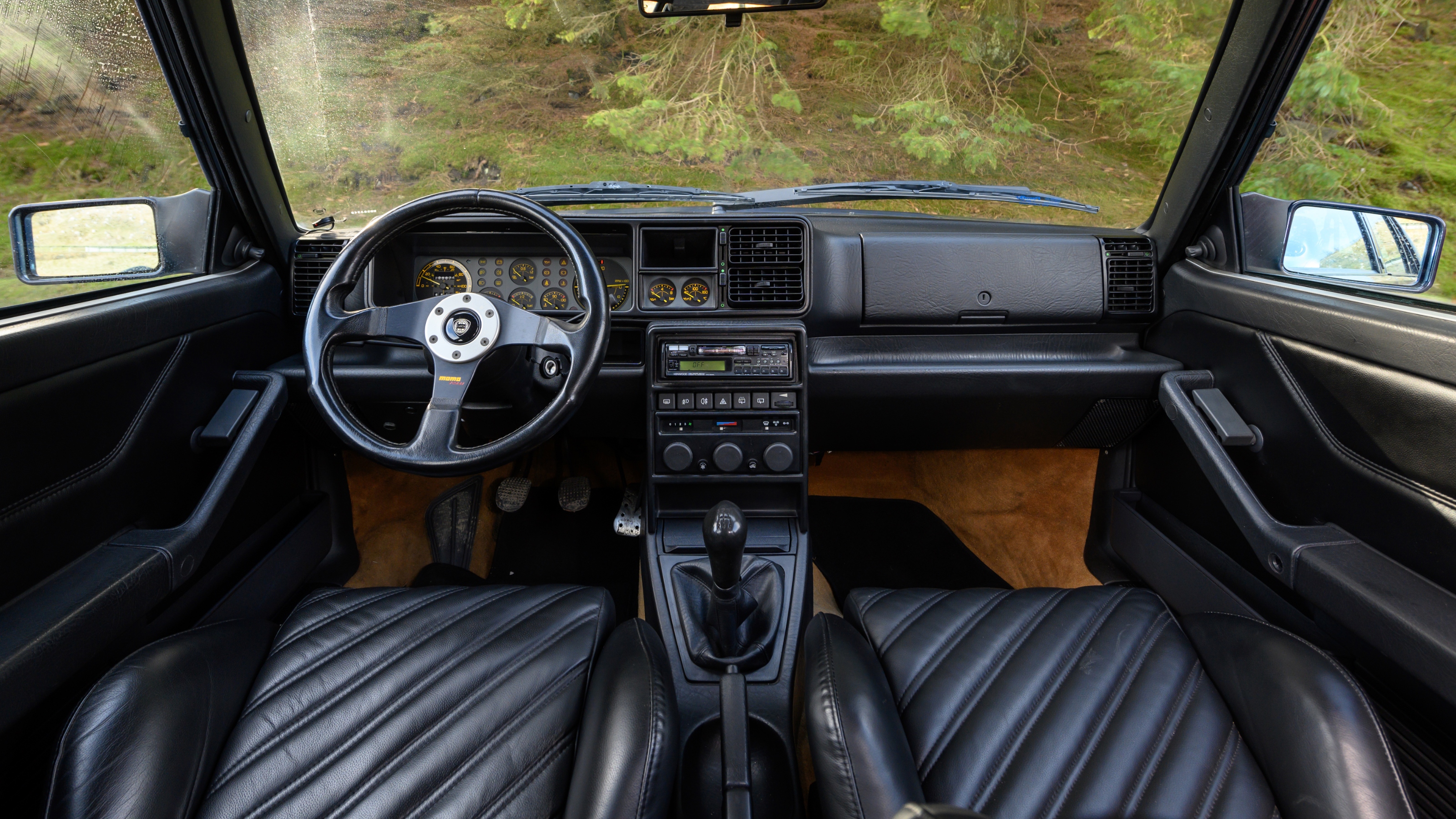 Lancia Delta Integrale interior