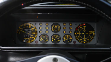Lancia Delta Integrale interior