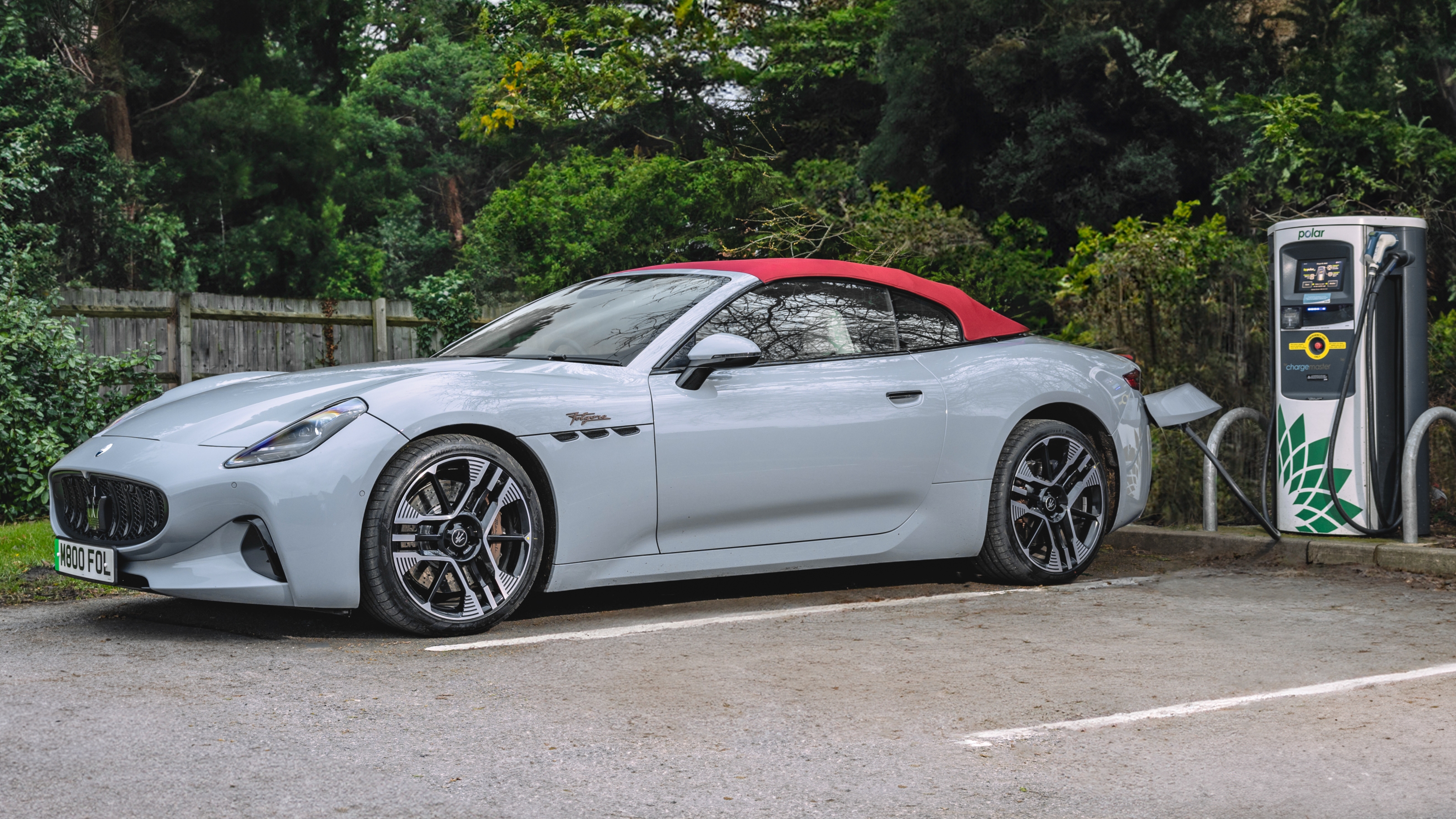 Maserati GranCabrio Folgore charging