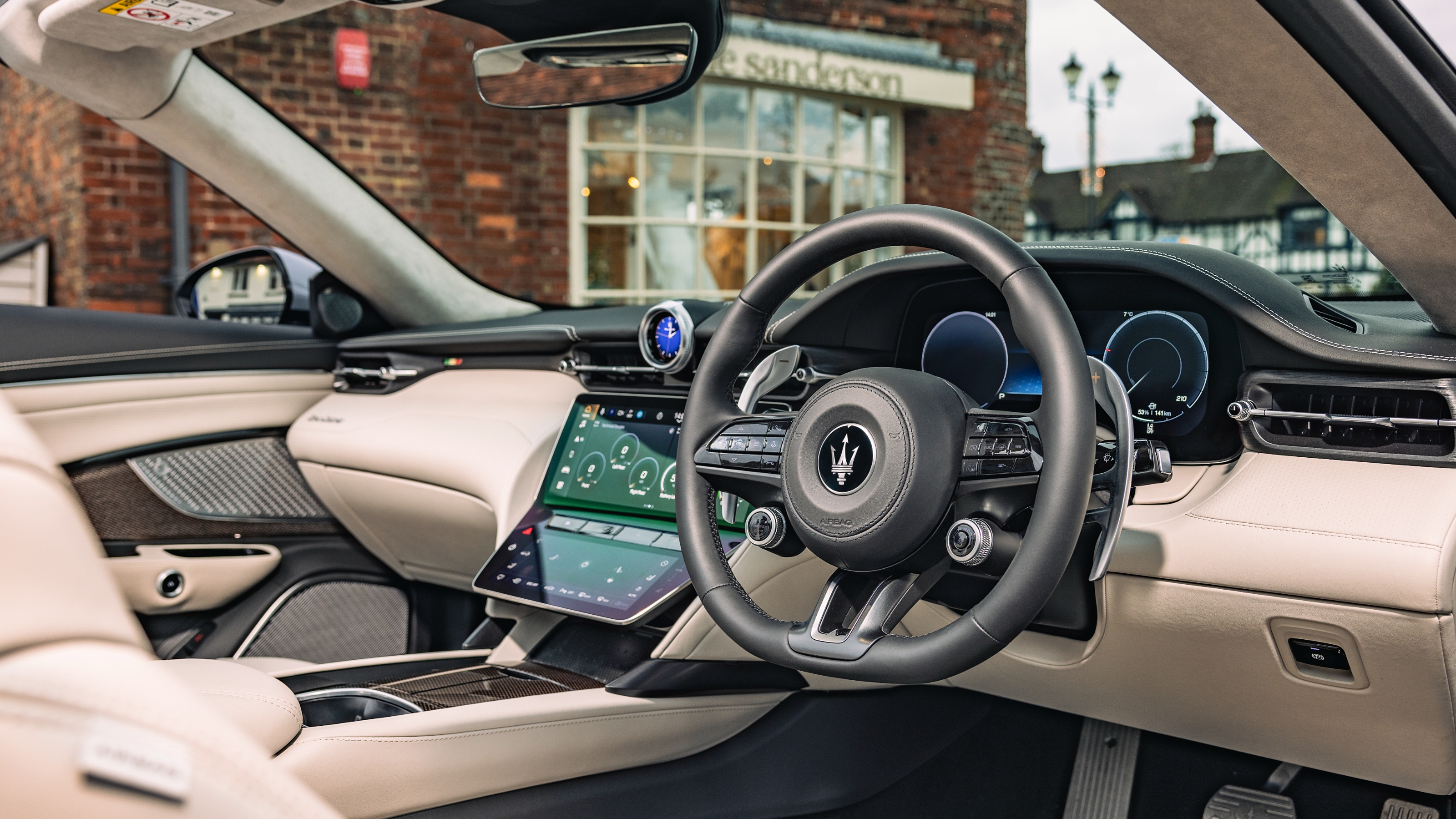 Maserati GranCabrio Folgore interior