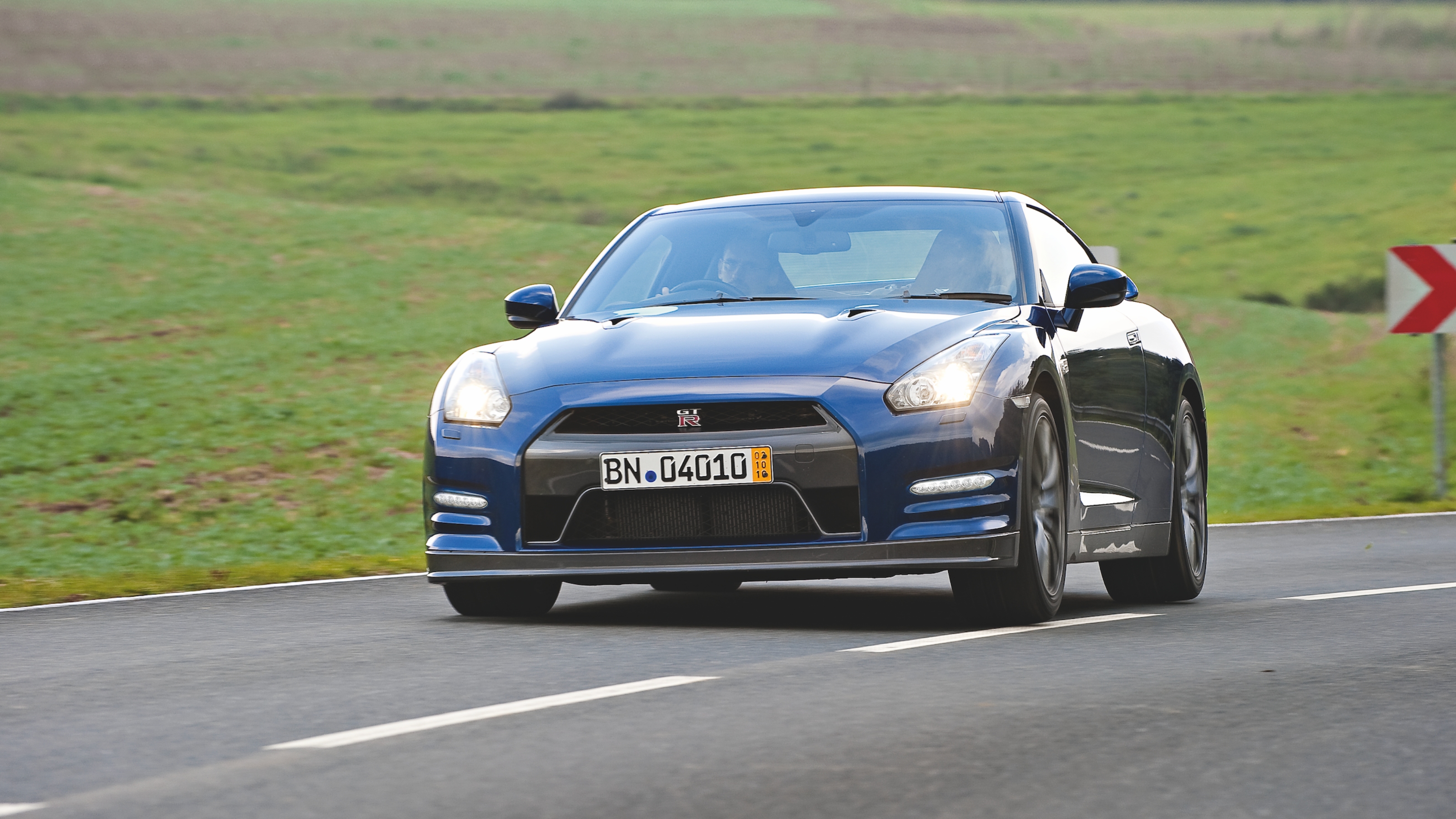 Nissan GT-R front