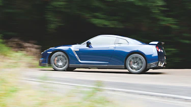 Nissan GT-R side
