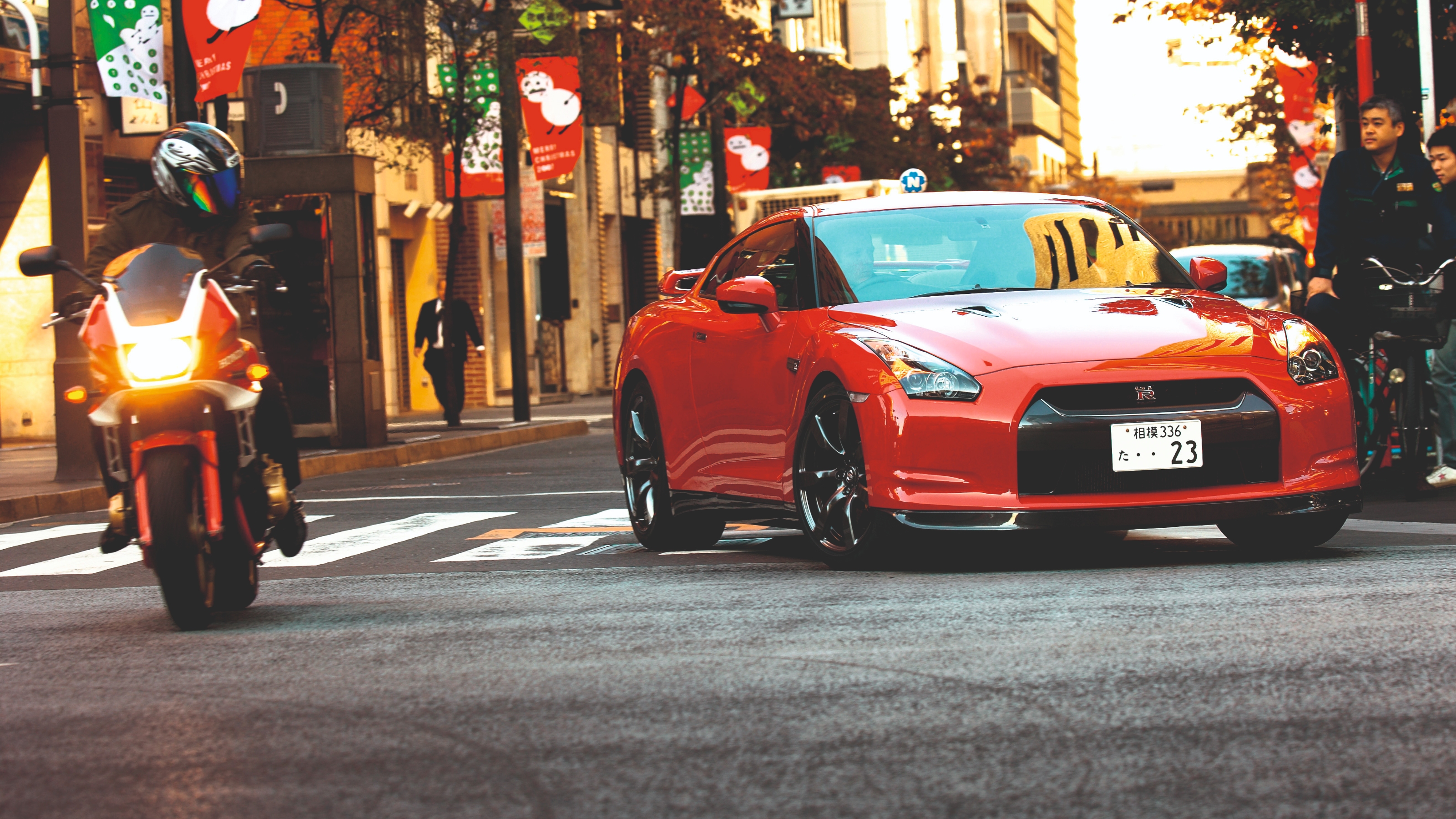 Nissan GT-R front