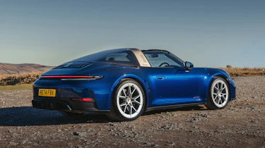 Porsche 911 Targa 4 GTS – rear