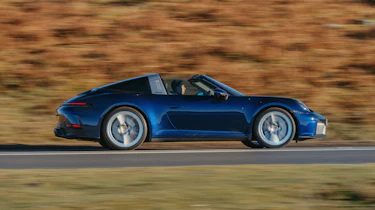 Porsche 911 Targa 4 GTS – side
