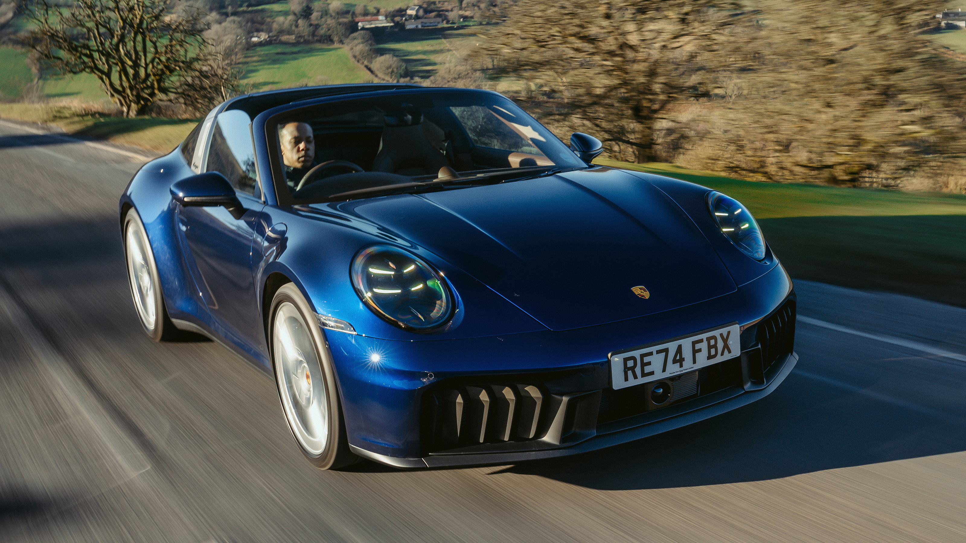 Porsche 911 Targa 4 GTS – front
