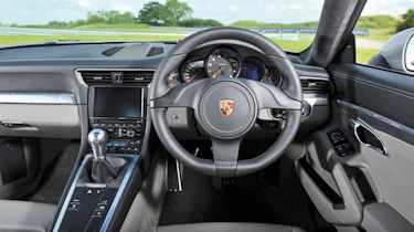 Porsche 991 Carrera interior