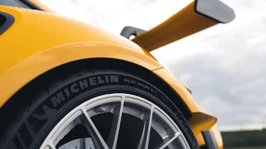 Porsche GT3 RS wet tyres