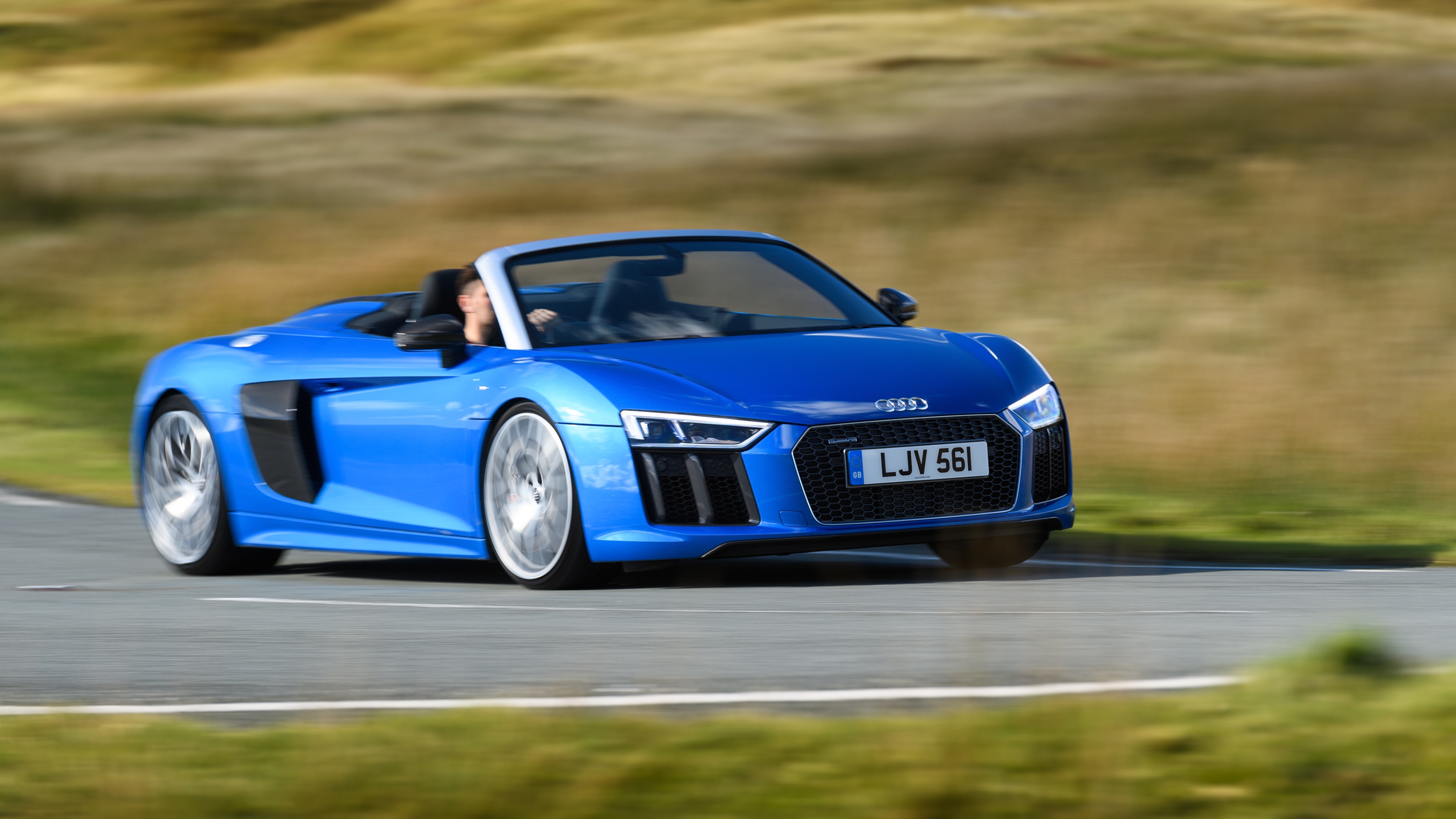 Audi R8 Spyder front