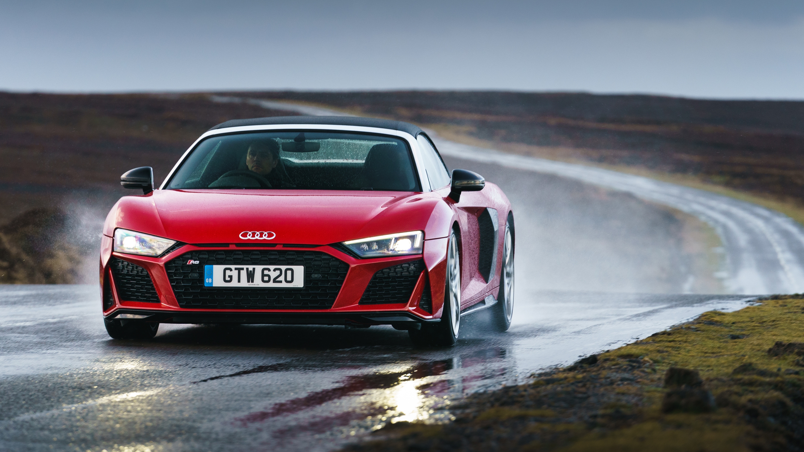 Audi R8 Spyder front
